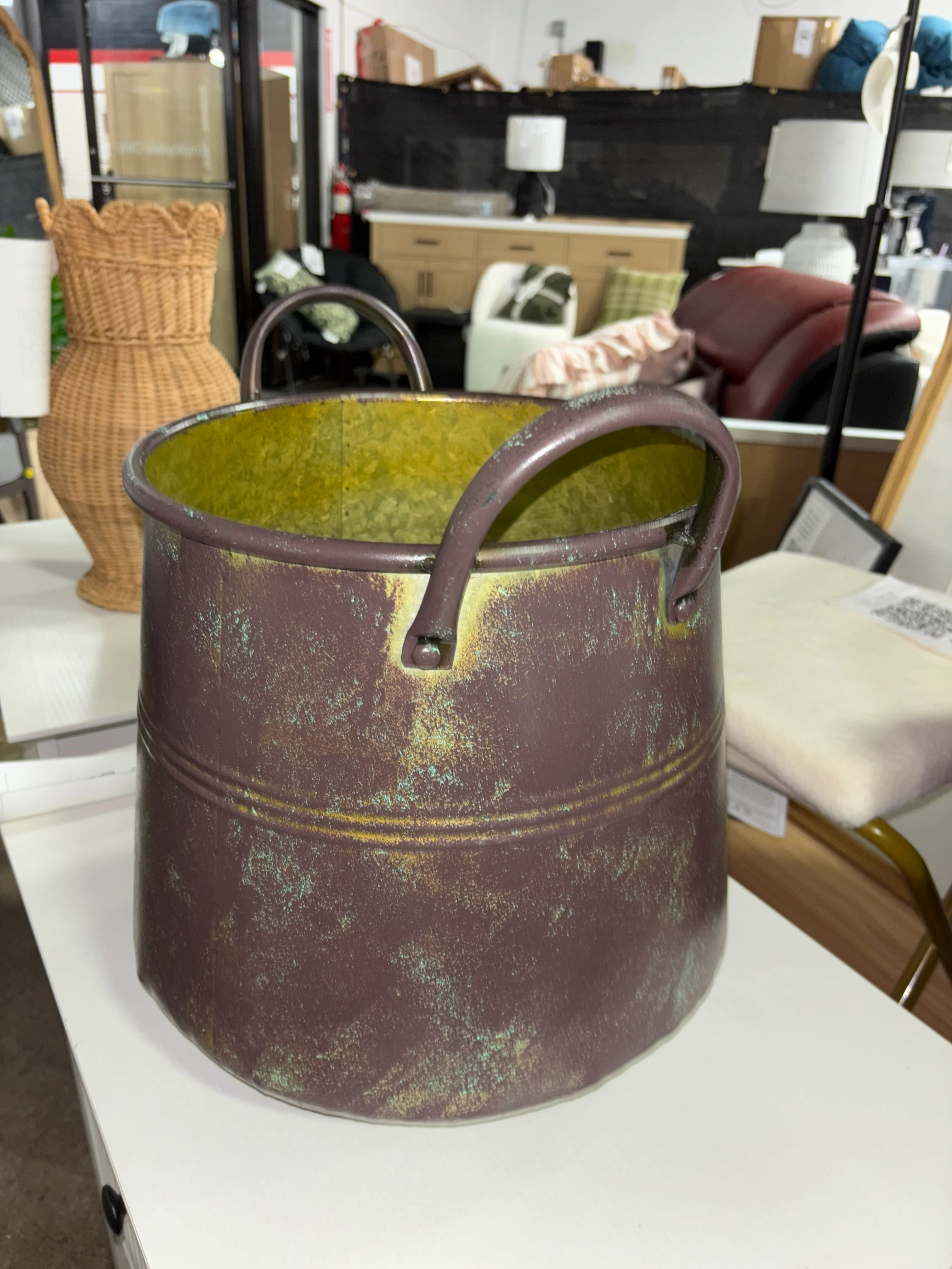 Lavdim Metal Pot Planter SHOWROOM ITEM - Image 3