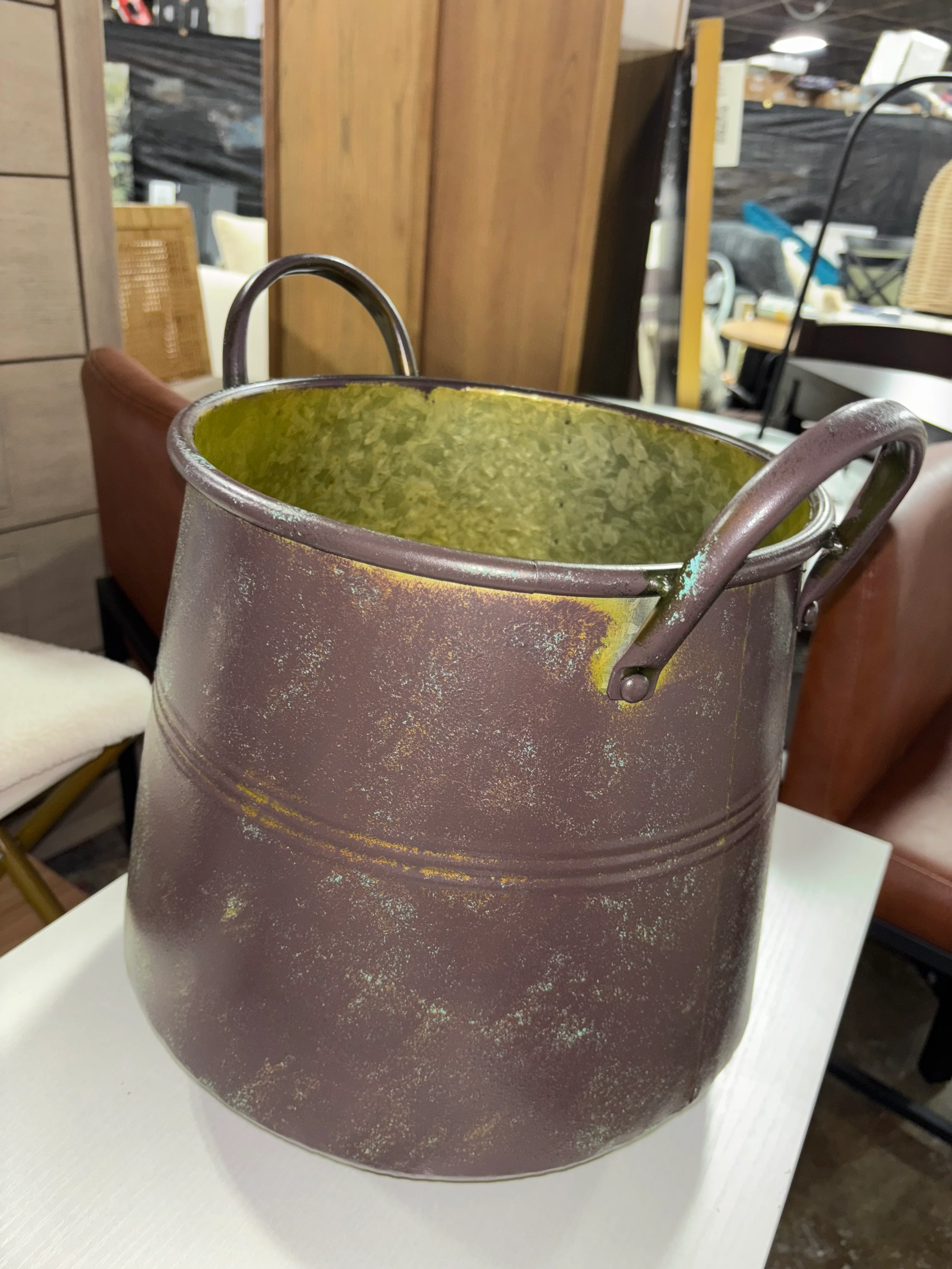 Lavdim Metal Pot Planter SHOWROOM ITEM - Image 4