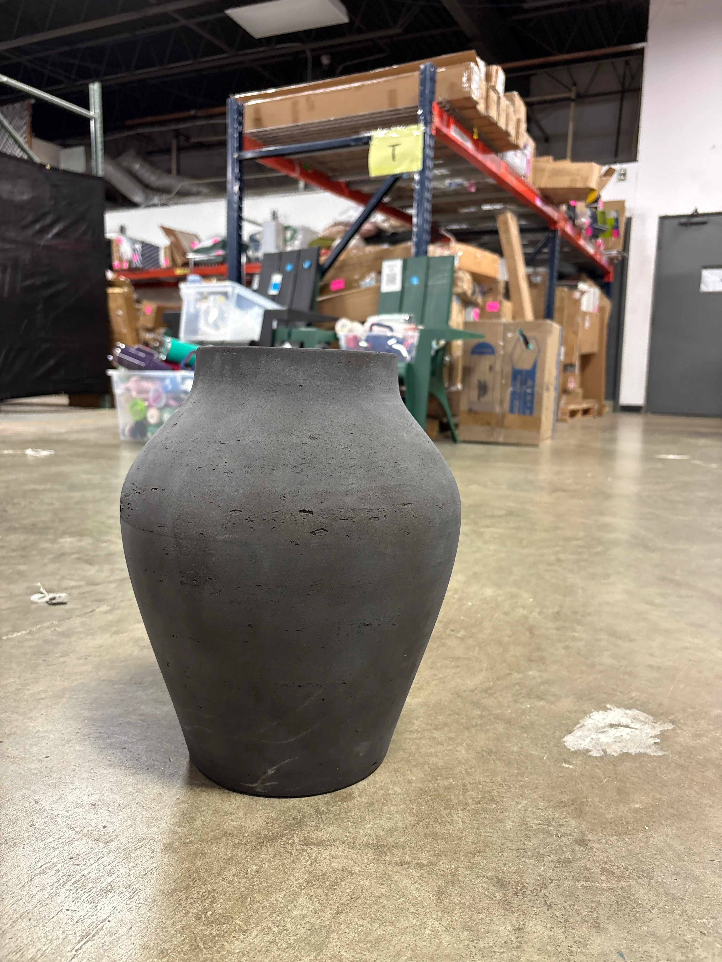 Leander Cement Outdoor Vase SHOWROOM ITEM - Image 2