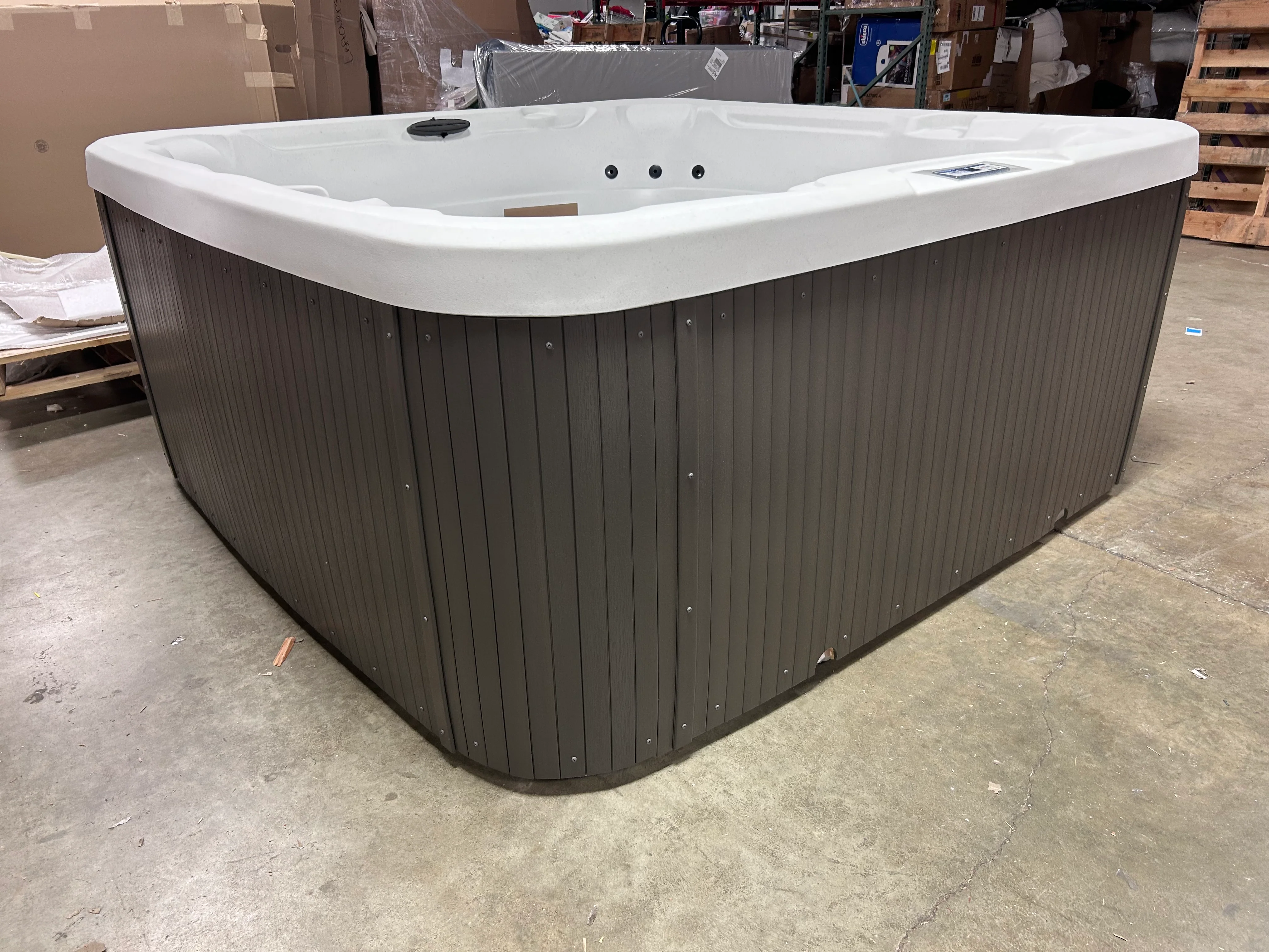 Leganza Rectangle Hot Tub with Ozonator - Image 5