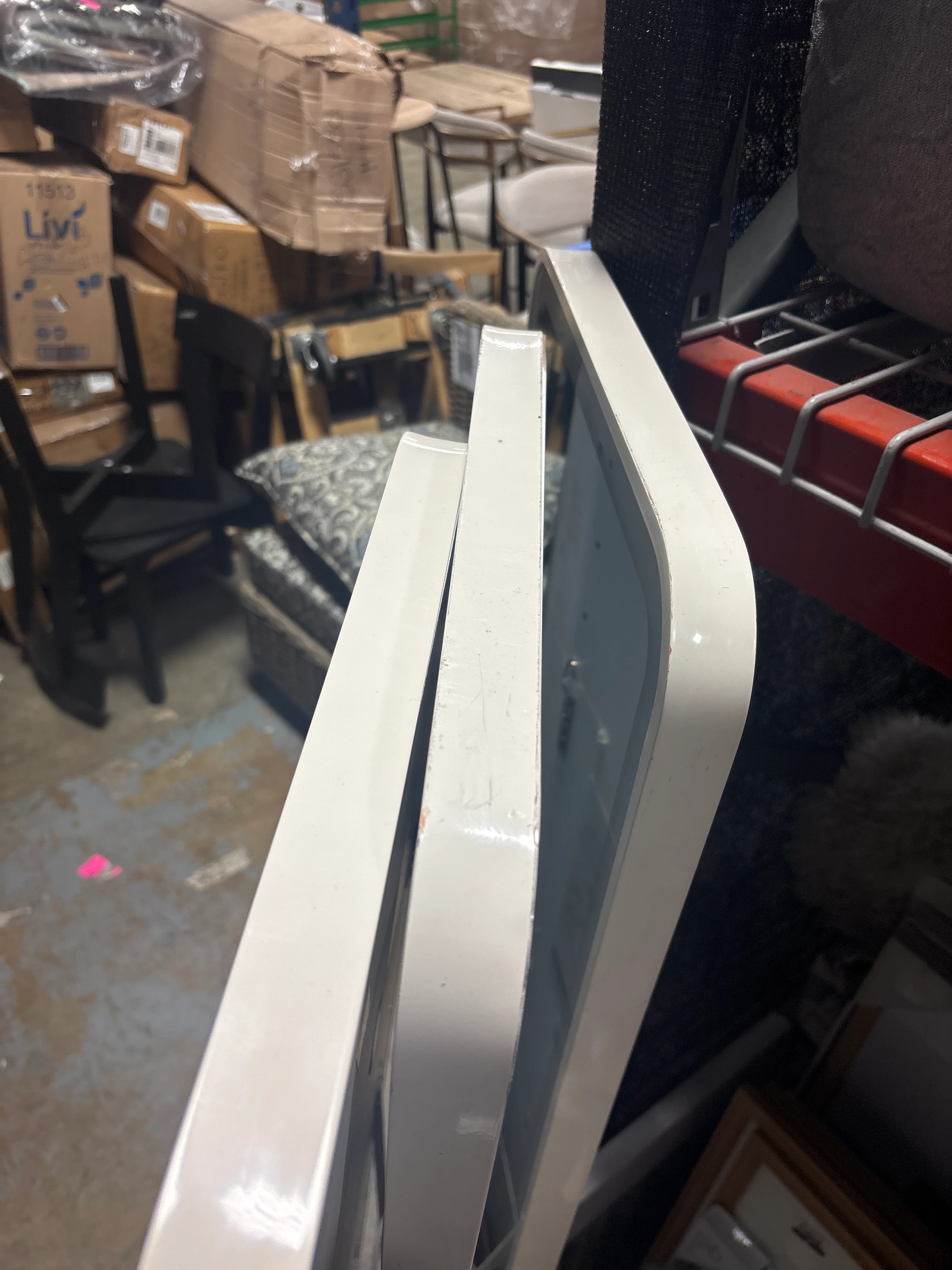 Lighted Full Length Mirror with Tech Integration SHOWROOM ITEM - Image 4