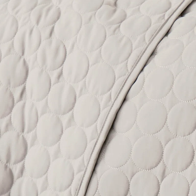 Lightweight Oversized Reversible Quilt Set with Shams King/Cali King - Image 3
