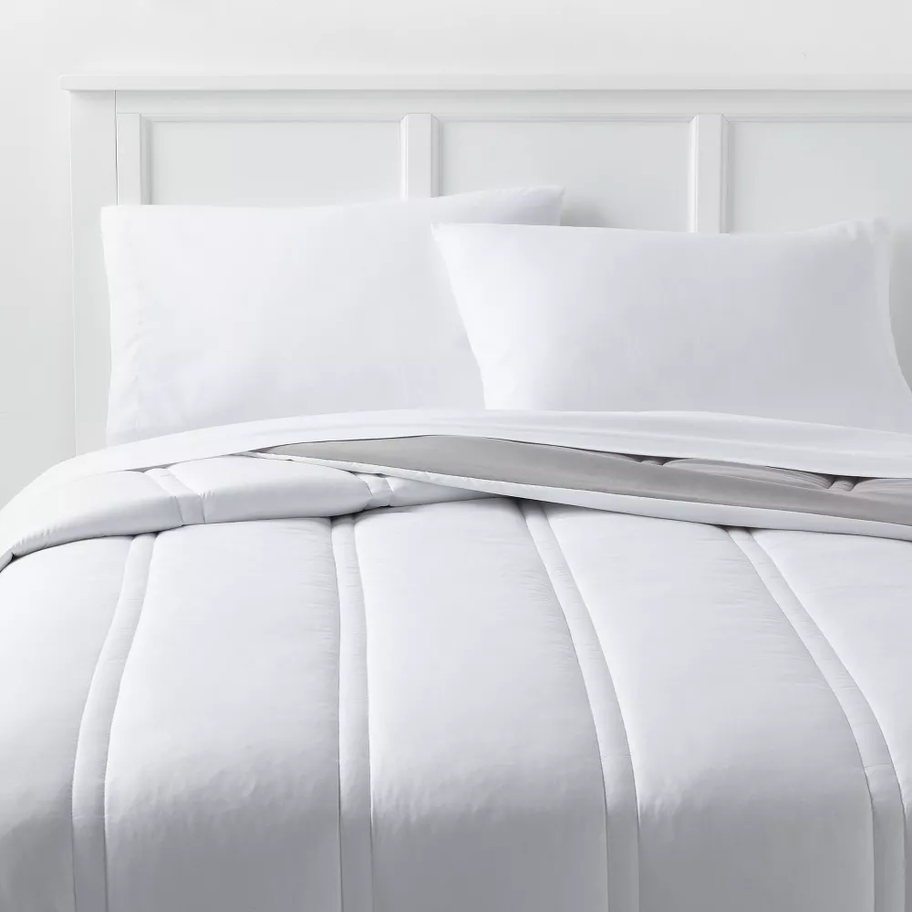 Lofty Microfiber Comforter - Full/Queen