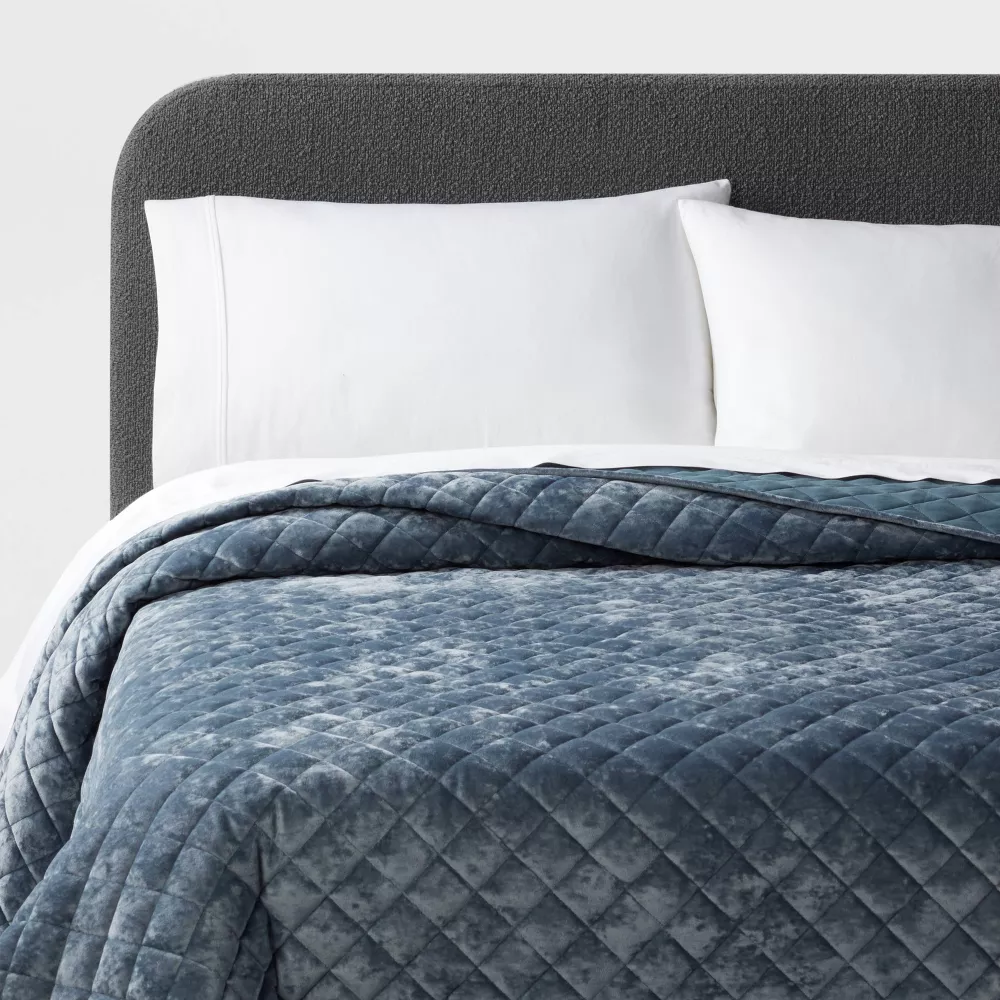 Luxe Diamond Stitch Velvet Quilt Full/Queen