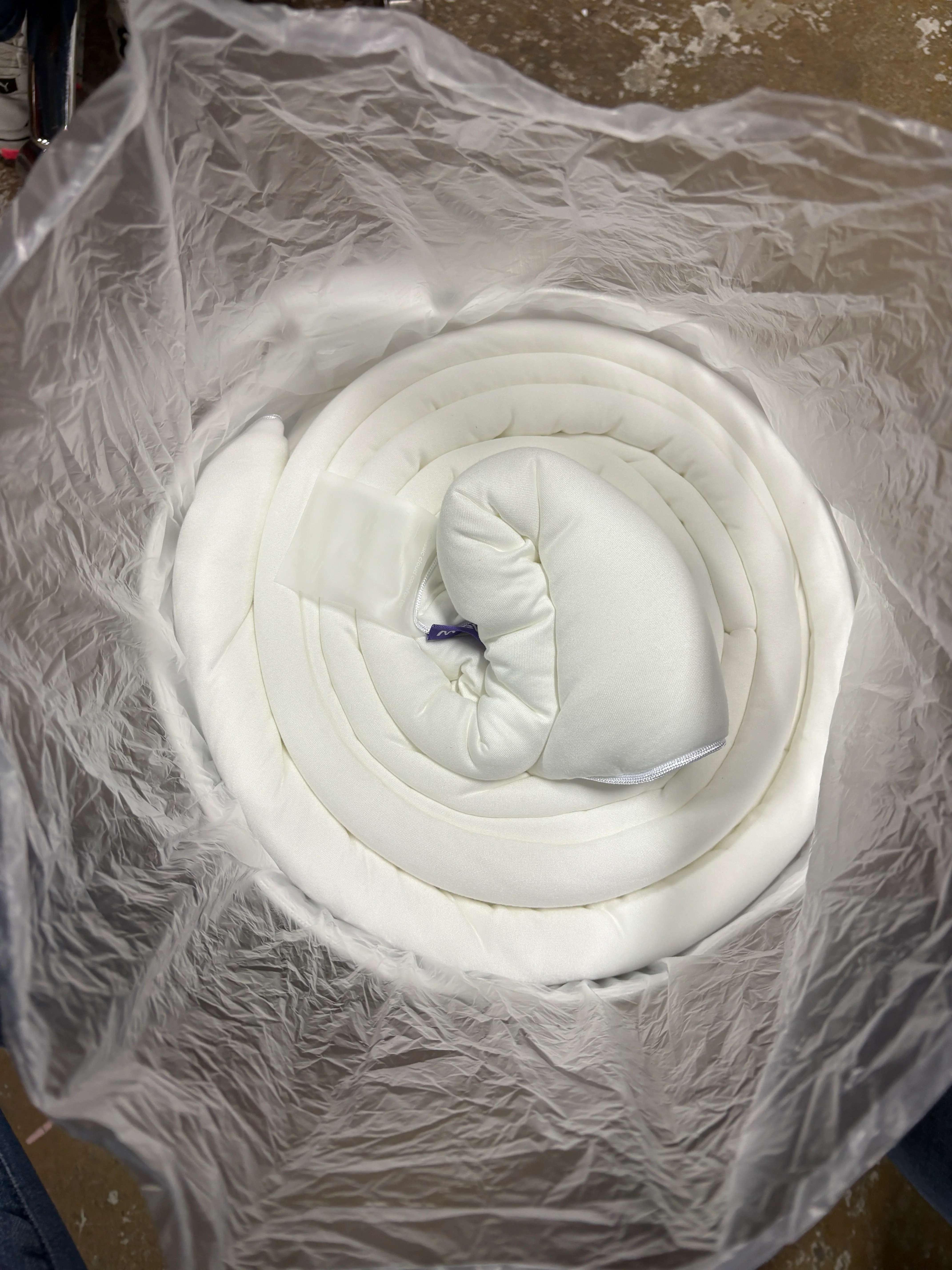 MarshMellow Comforter Full Queen - Image 6