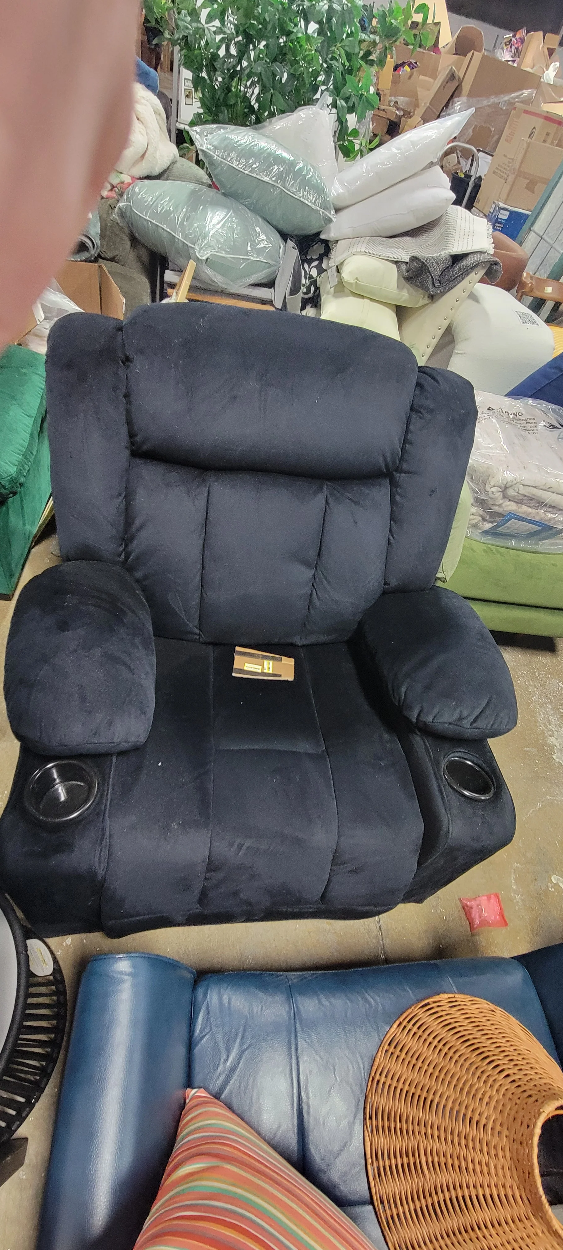 COMHOMA Rocker SHOWROOM ITEM - Image 2
