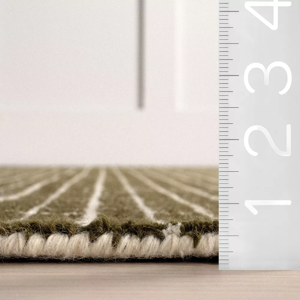 Melrose Checked Wool Area Rug 2'6"x8' - Image 2
