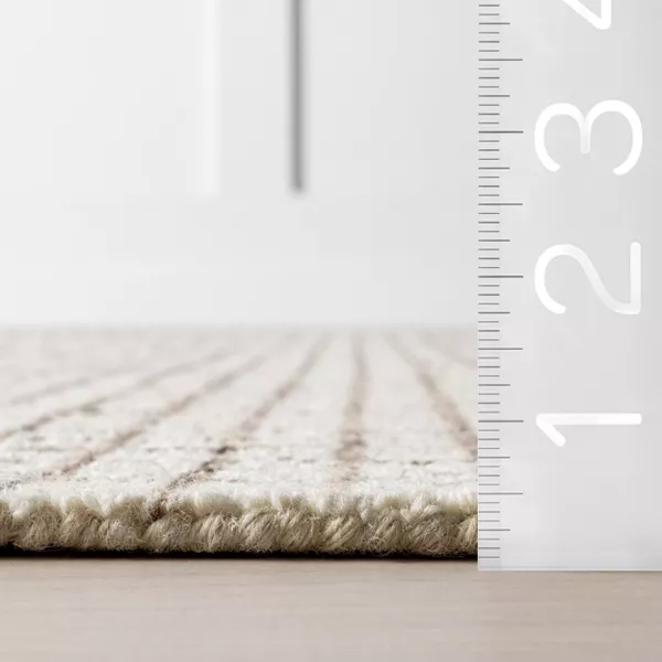 Melrose Checked Wool Area Rug 7'6"x9'6" (Copy) - Image 4