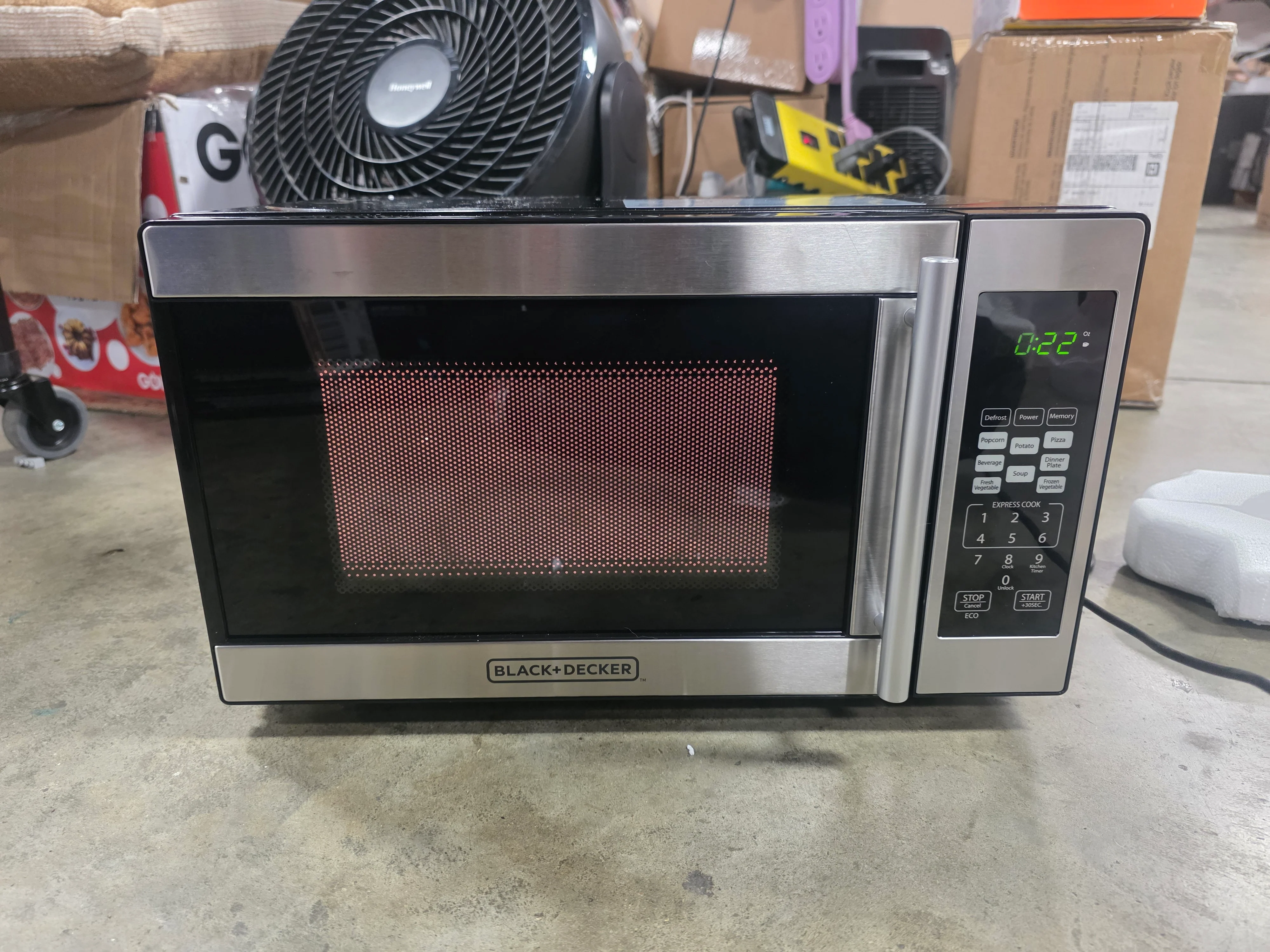 Microwave Oven - Black Countertop - Image 7