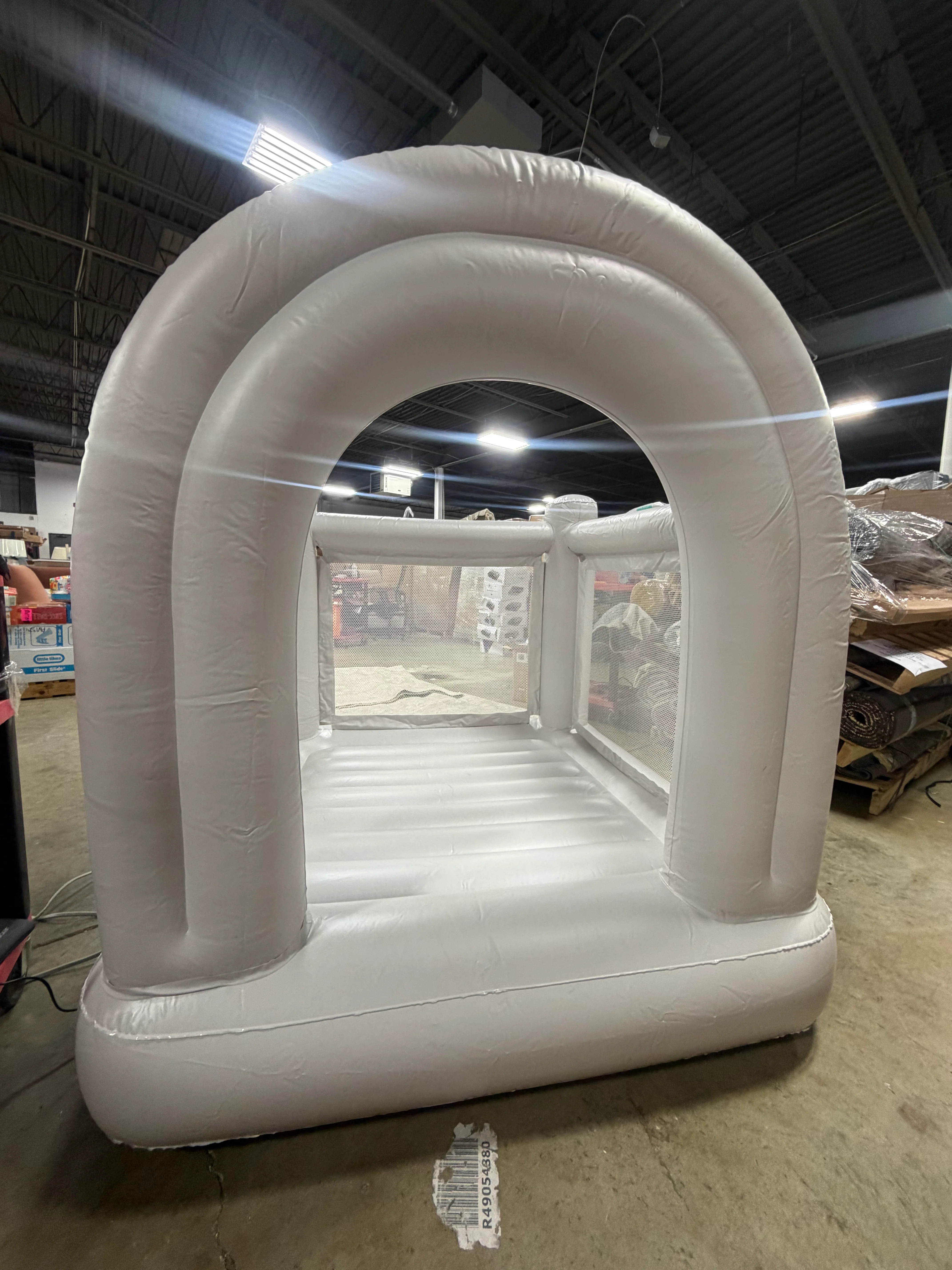 Mini Bounce House: Polyvinyl Material, Electric Blower - Image 9