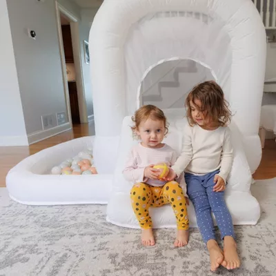 Mini Inflatable Bounce House with Ball Pit - White - Image 5