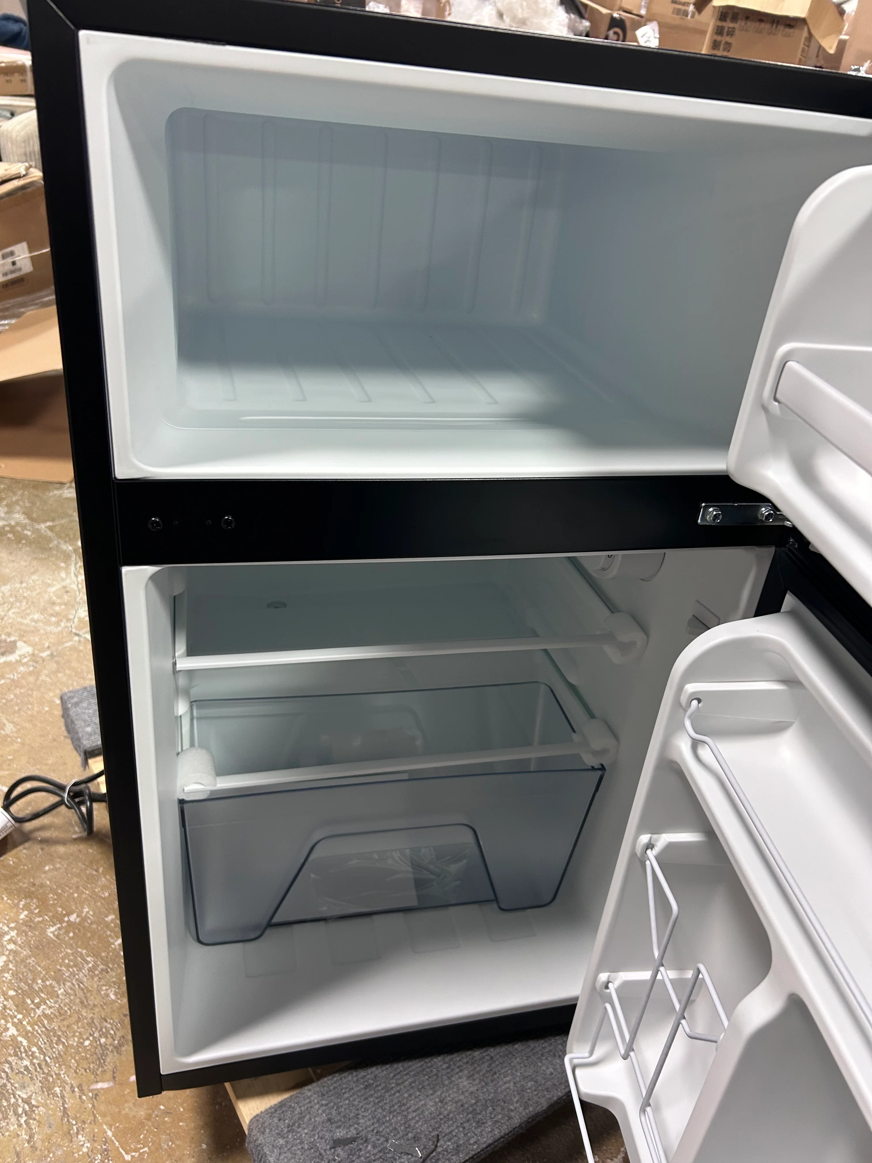 Mini Refrigerator Stainless Steel Reversible Door, 2 Shelves - Image 7