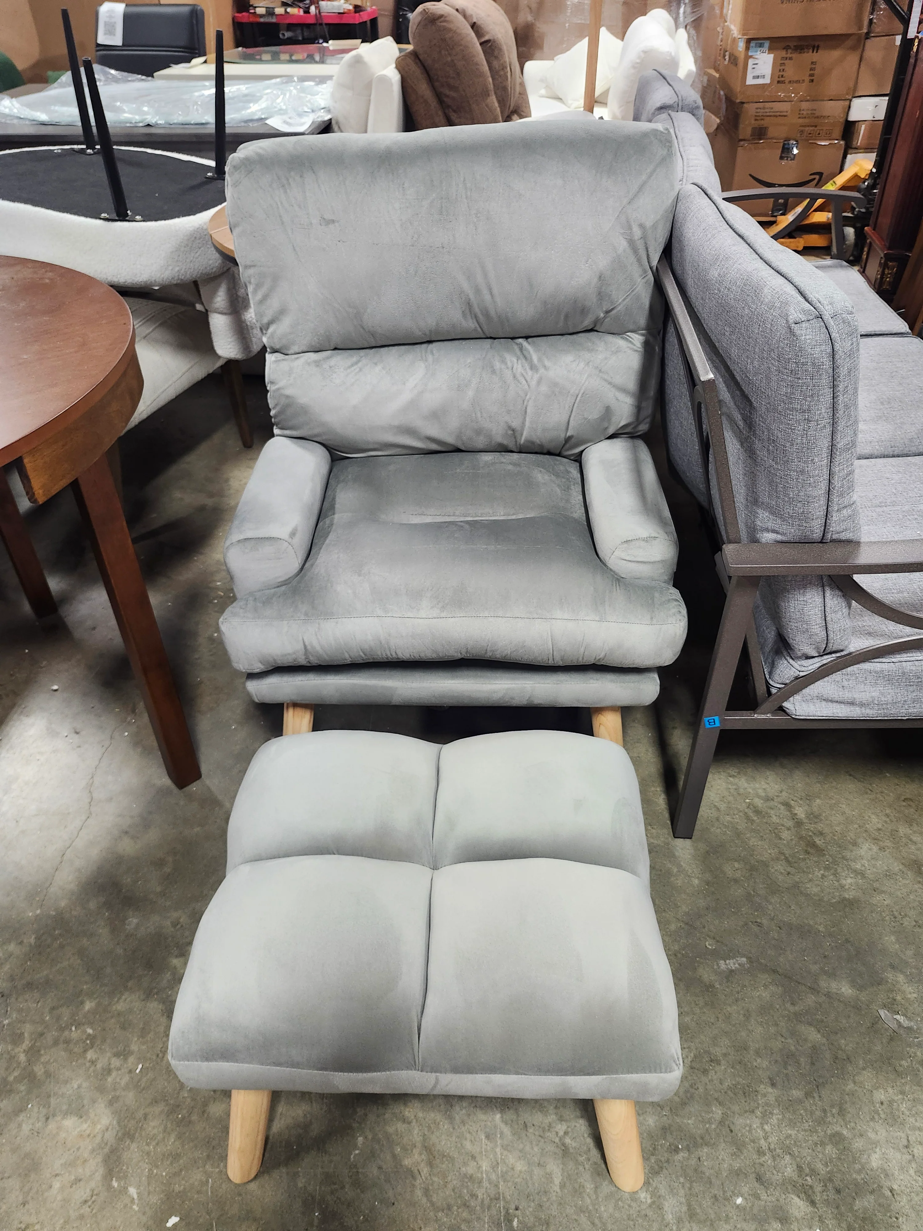 Modern Accent Chair with Ottoman SHOWROOM ITEM - Image 2