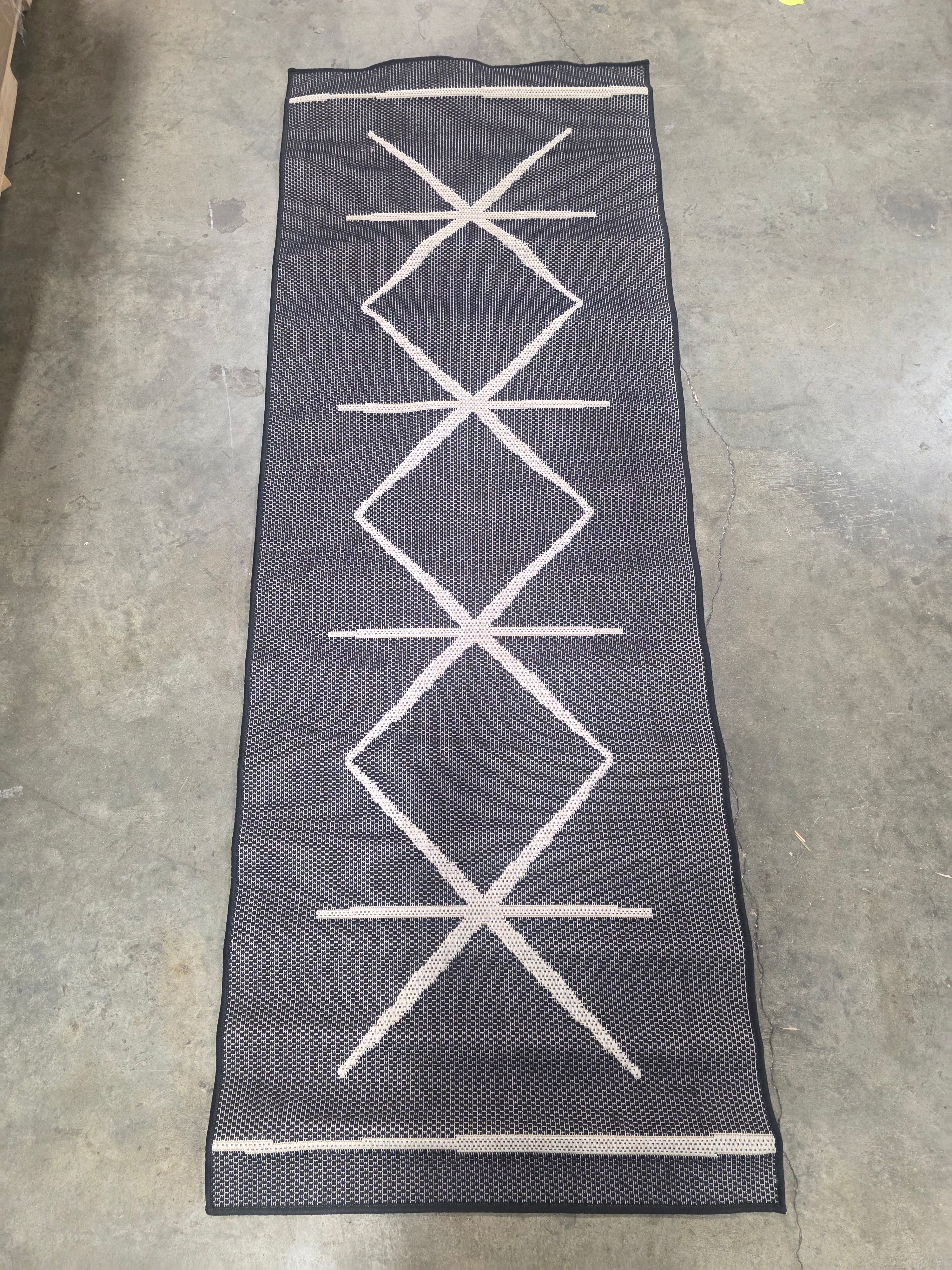 Modern Crisscross Rectangular Woven Indoor Outdoor Rug Black - Threshold™ - SHOWROOM ITEM - Image 2