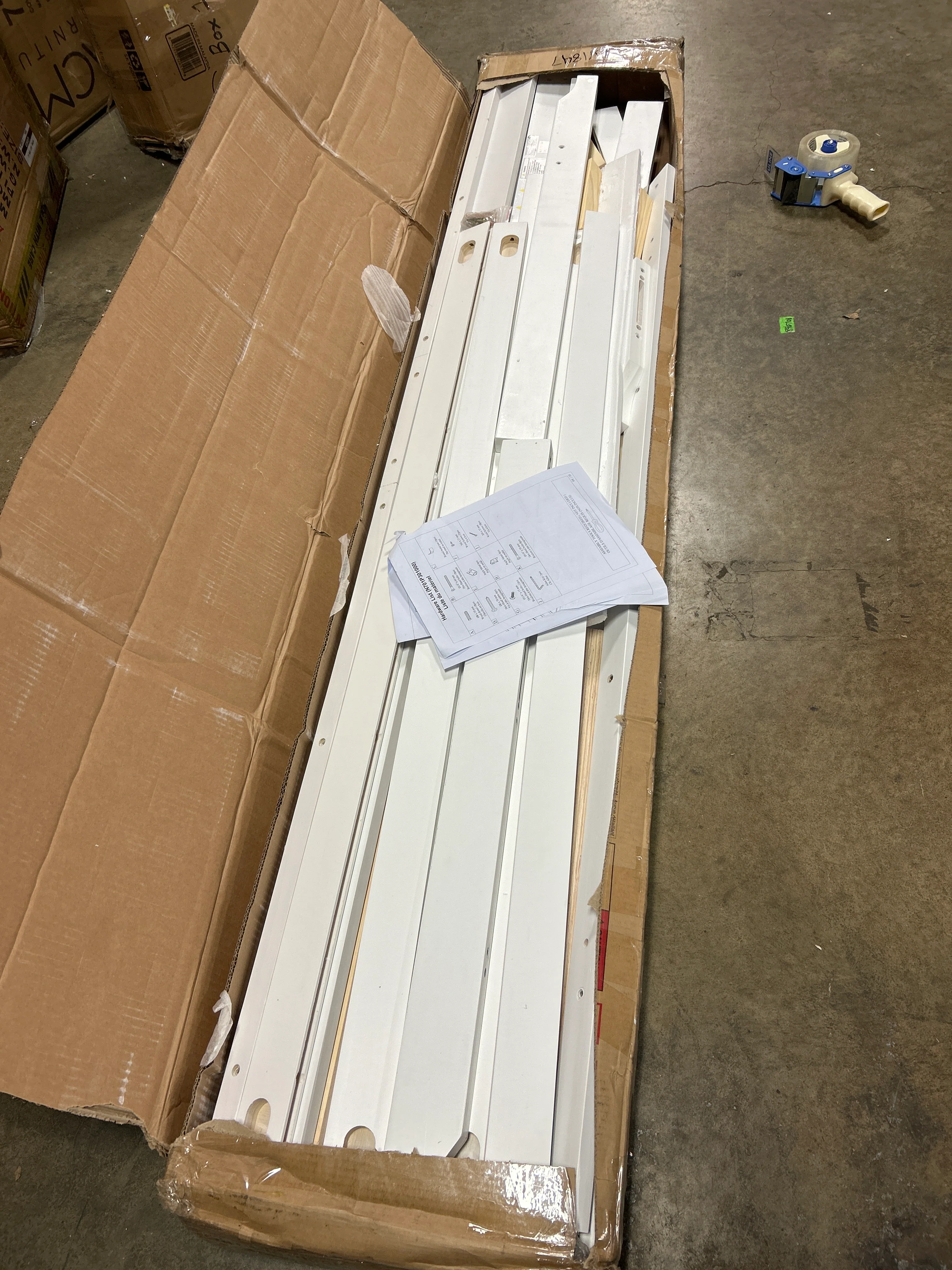 Modern White Solid Wood Queen Platform Bed Queen - Image 8