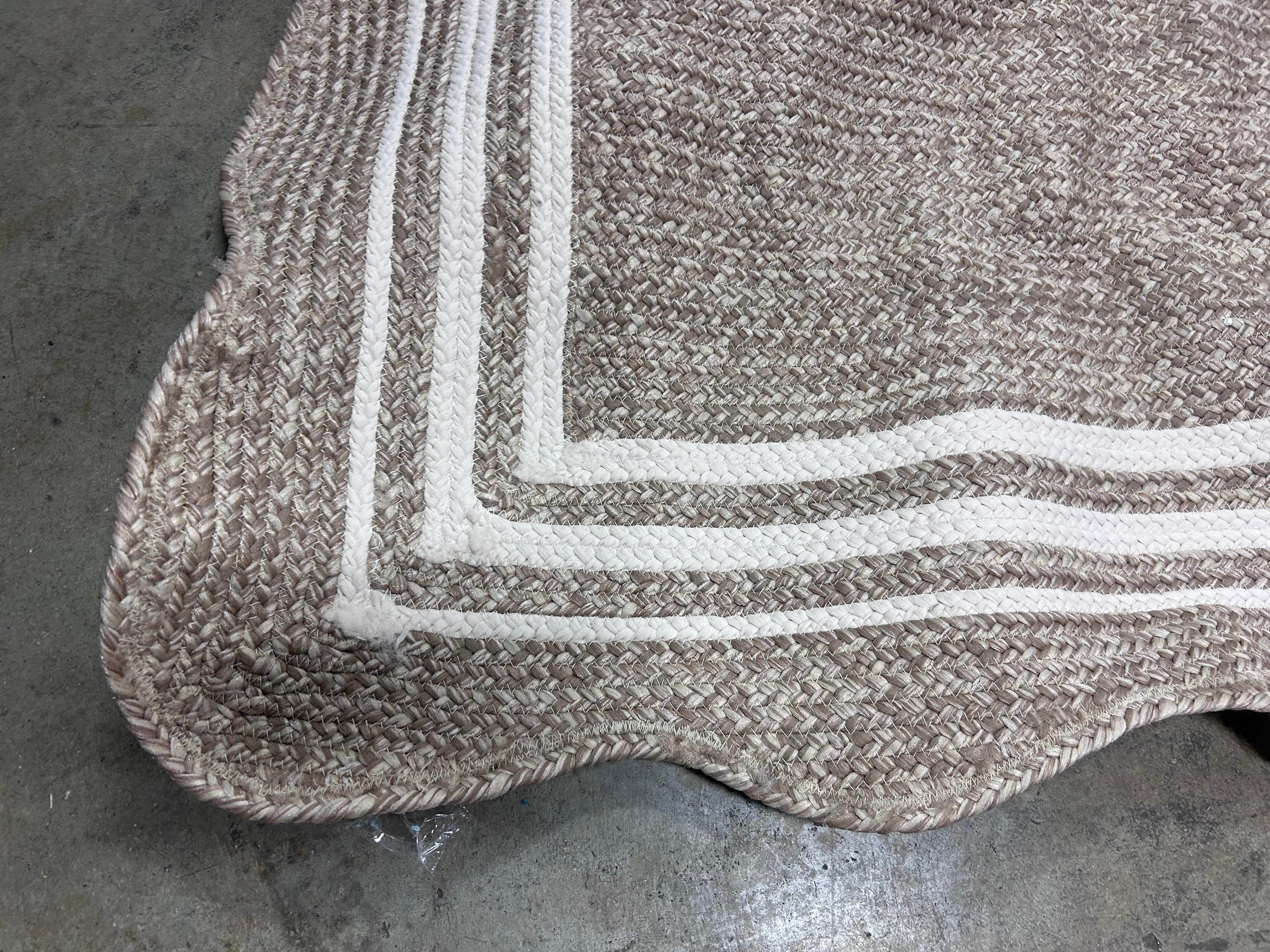 Natural/White Scallop Jute with Border Area Rug, 5' x 7' - Image 6