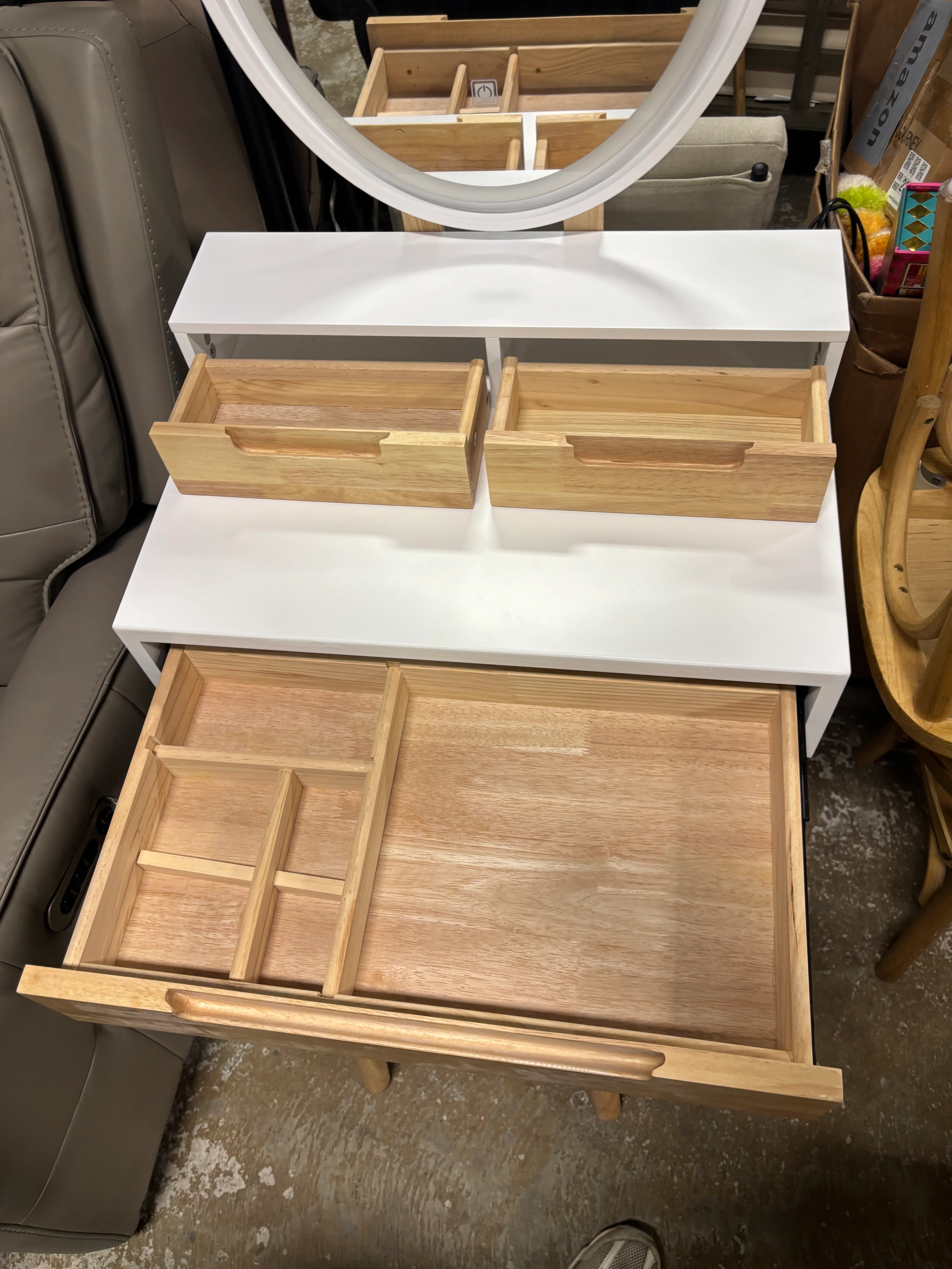 Natural Wood Makeup Vanity Desk SHOWROOM ITEM - Image 4