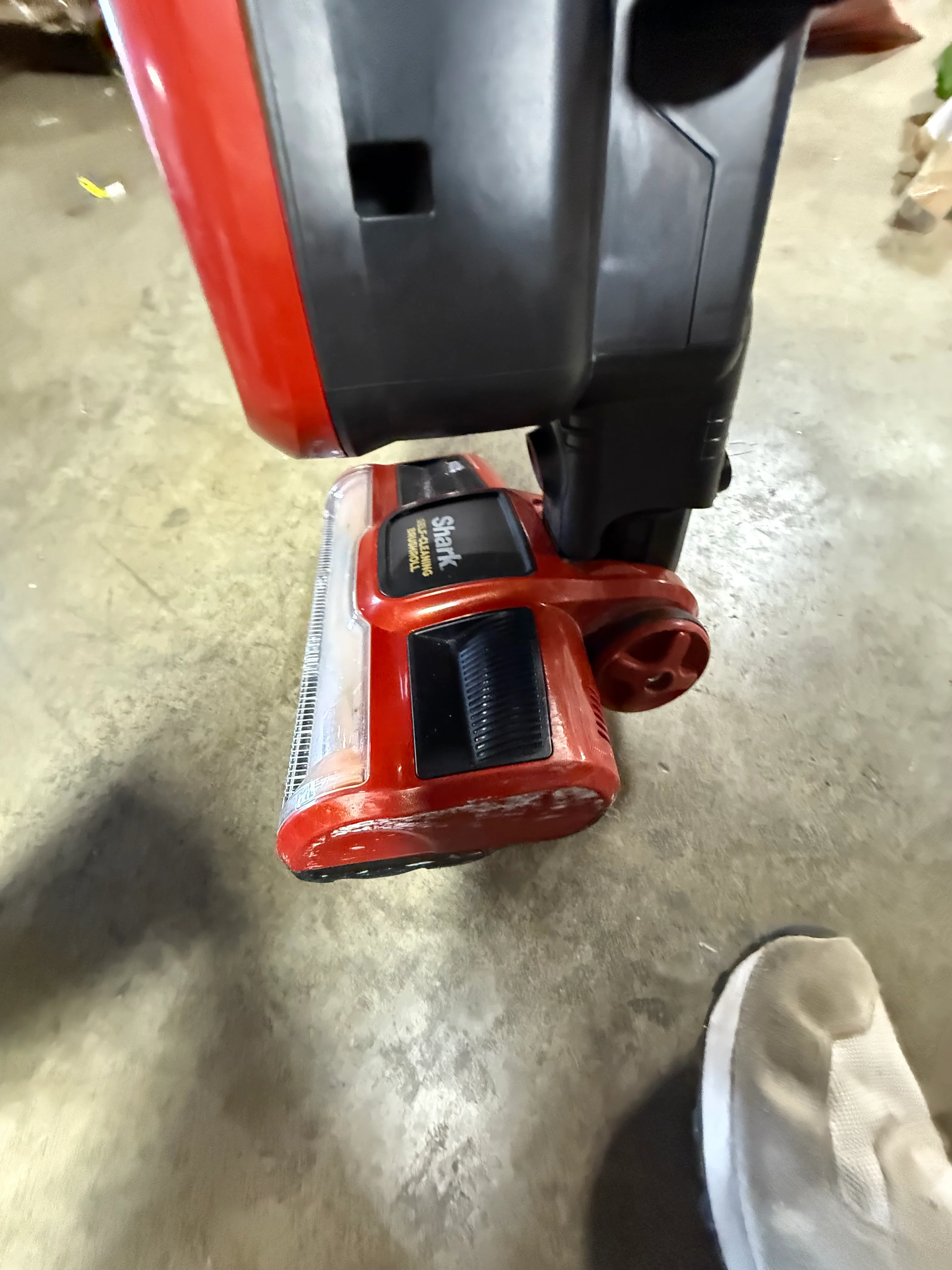 Navigator Swivel Pro Upright Vacuum: Bagless, HEPA Filter, Pet Hair, Hard Floor & Carpet, Red - Image 8