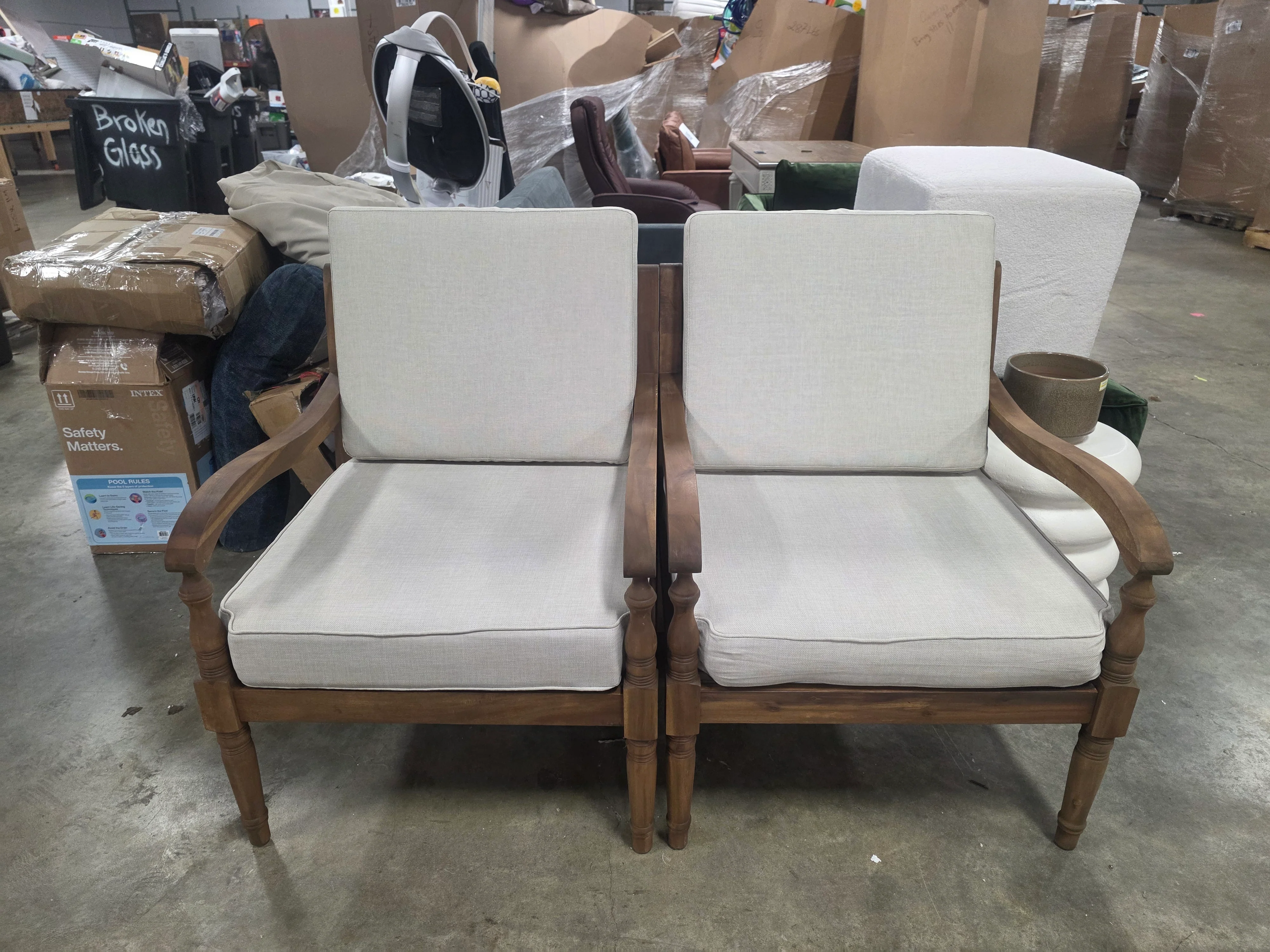 New Classic Furniture, Savannah Wood Patio Club Chair in Natural/White (Set of 2) - SHOWROOM ITEM - Image 2