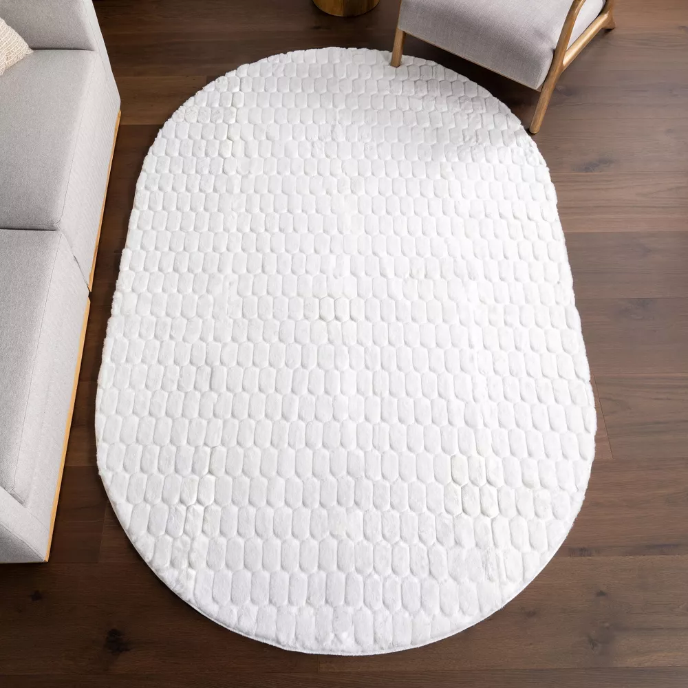 Nia SuperiorWash Tile Faux Rabbit Machine Washable Area Rug, Oval 5' x 7' 6", White - Image 5