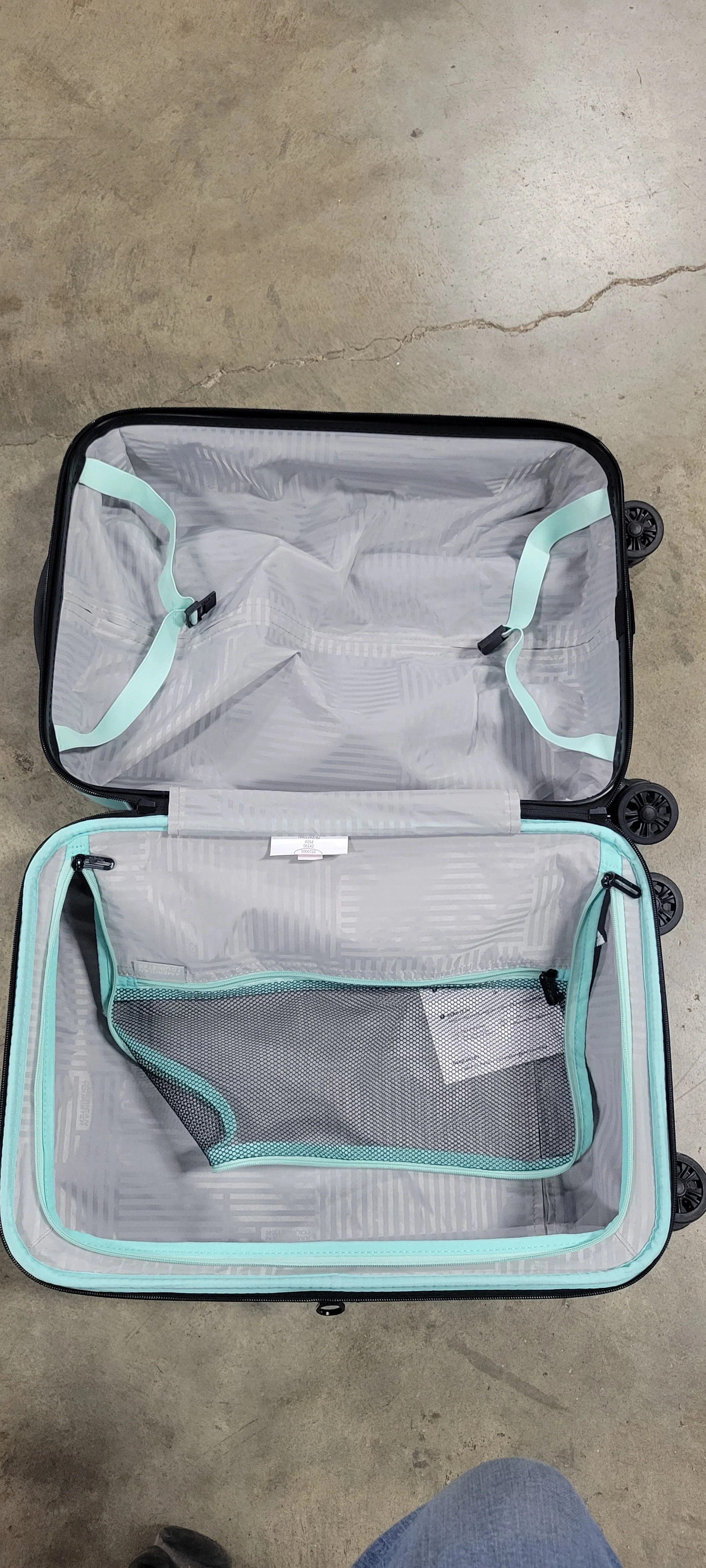 NXT Checkered Hardside Carry On Spinner Suitcase - Image 8