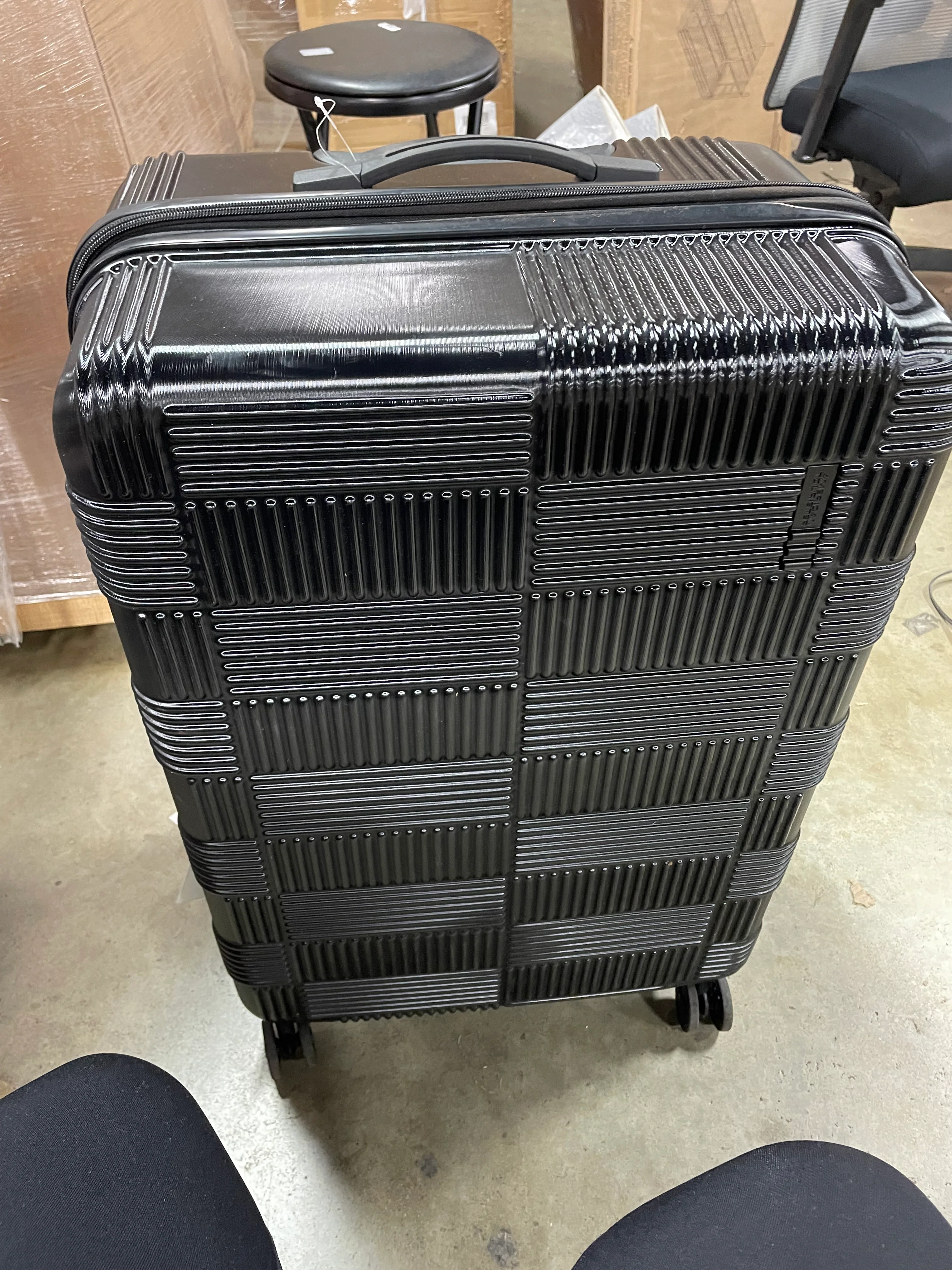NXT Hardside Large Checked Spinner Suitcase - Image 6
