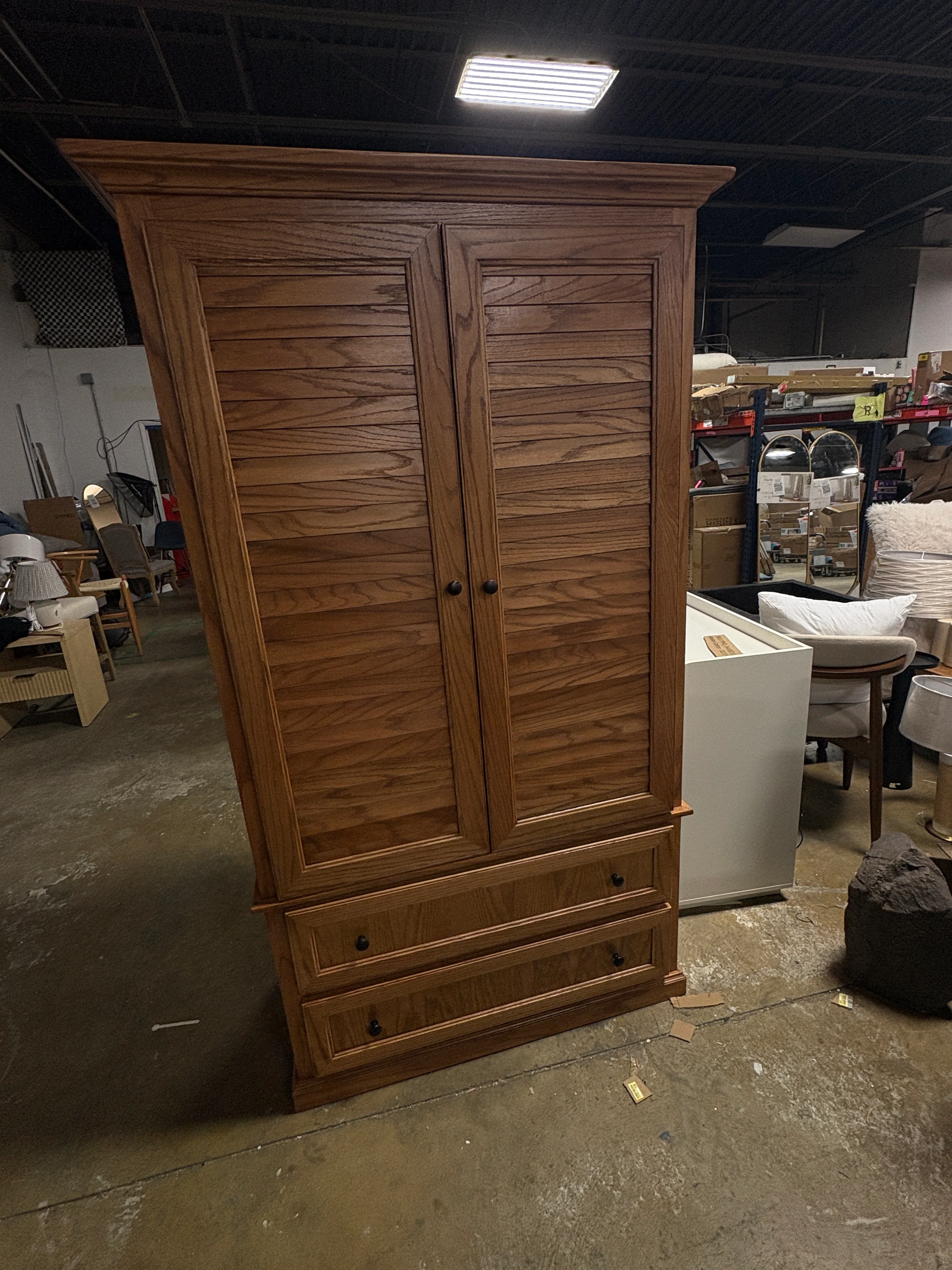 Oak Extra Wide Solid Wood Wardrobe with shutter doors SHOWROOM ITEM - Image 2