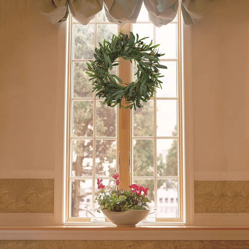 Olive Leaf Wreath with Berries - Image 4
