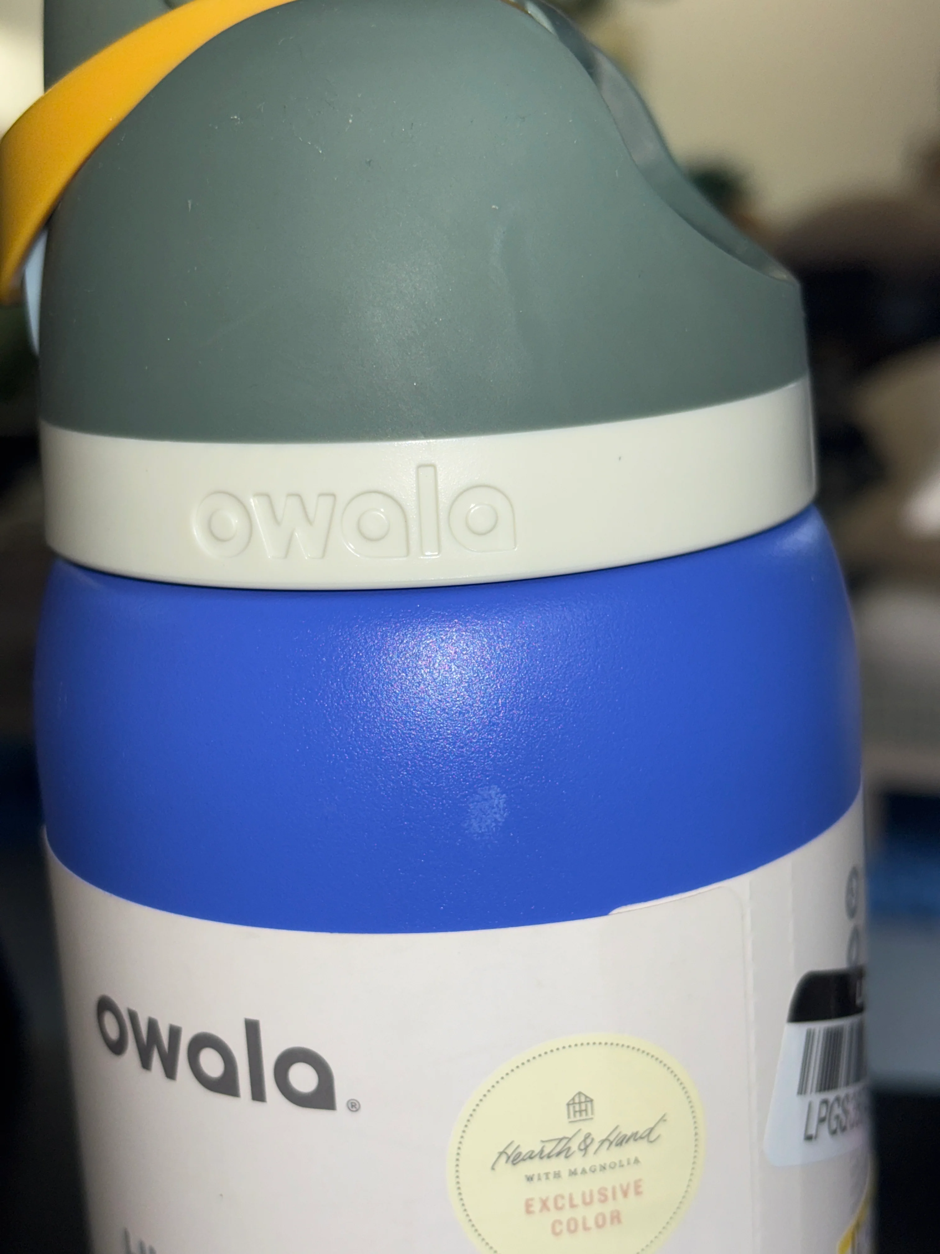 Owala 24oz FreeSip Stainless Steel Water Bottle - Teen Spirit SHOWROOM ITEM - Image 4