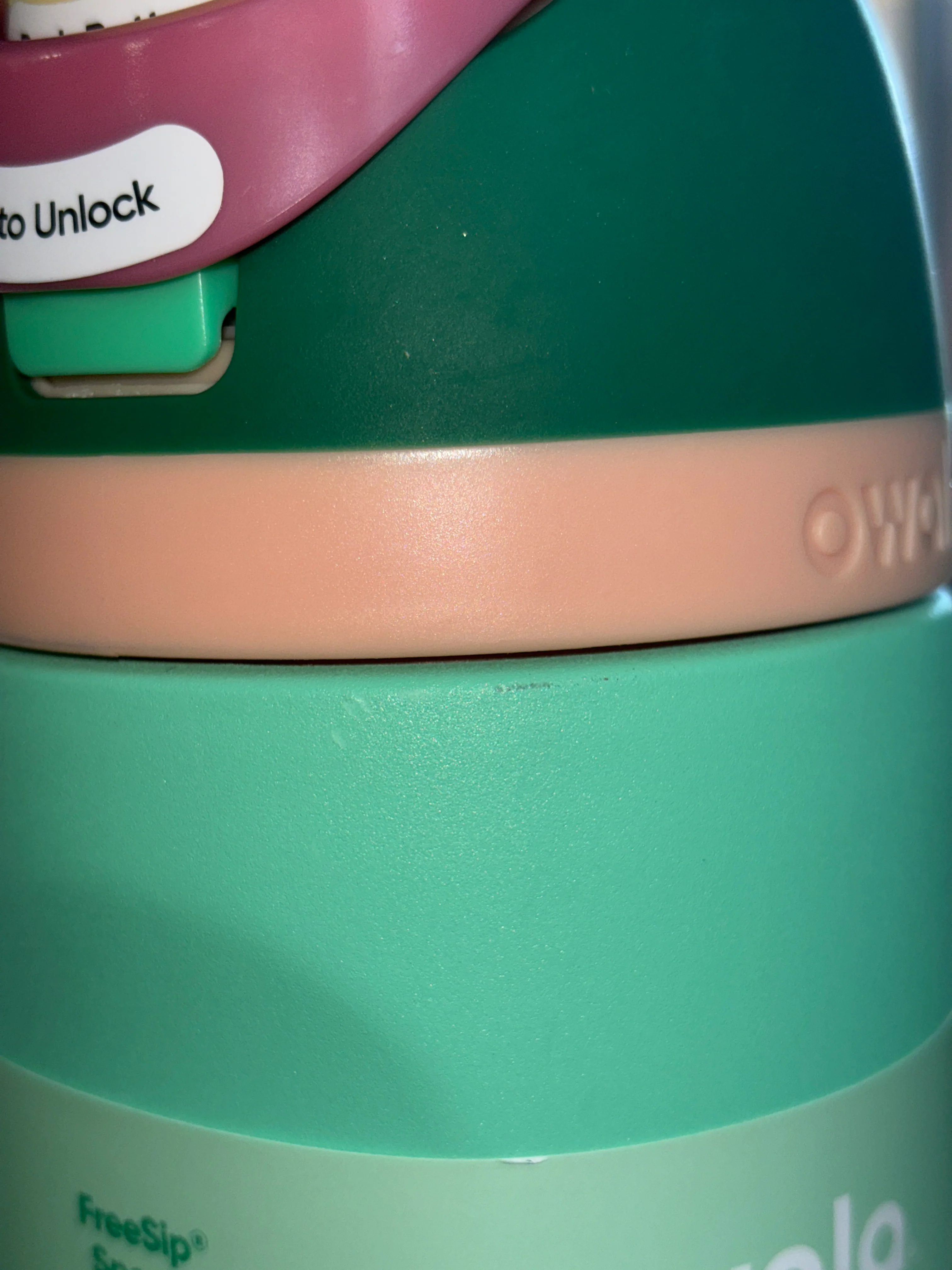 Owala 24oz FreeSip Stainless Steel Water Bottle - Scream Green SHOWROOM ITEM - Image 6
