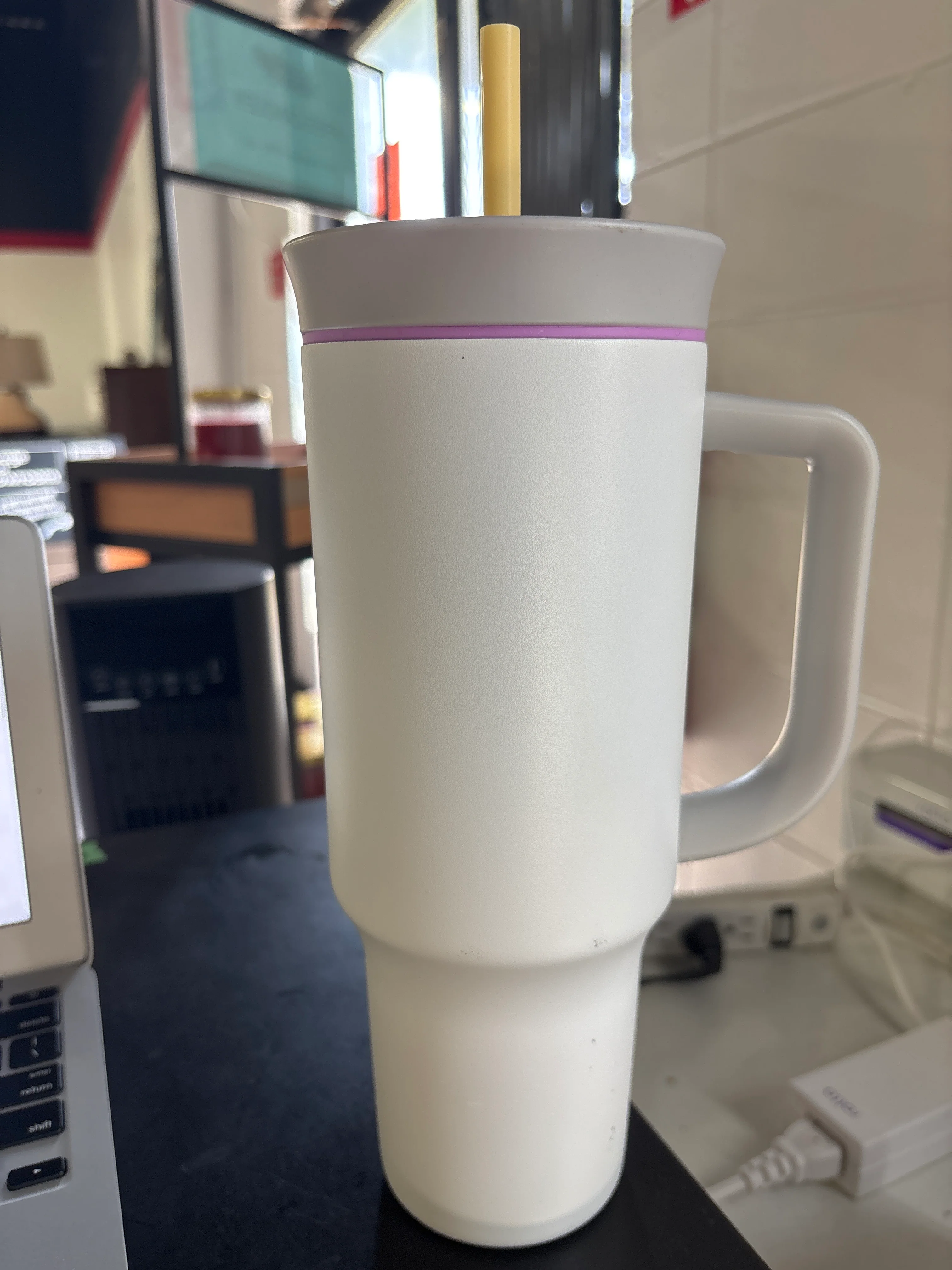 Owala 40oz Stainless Steel Straw Tumbler - Polar Brr/ Yellow Straw SHOWROOM ITEM - Image 3