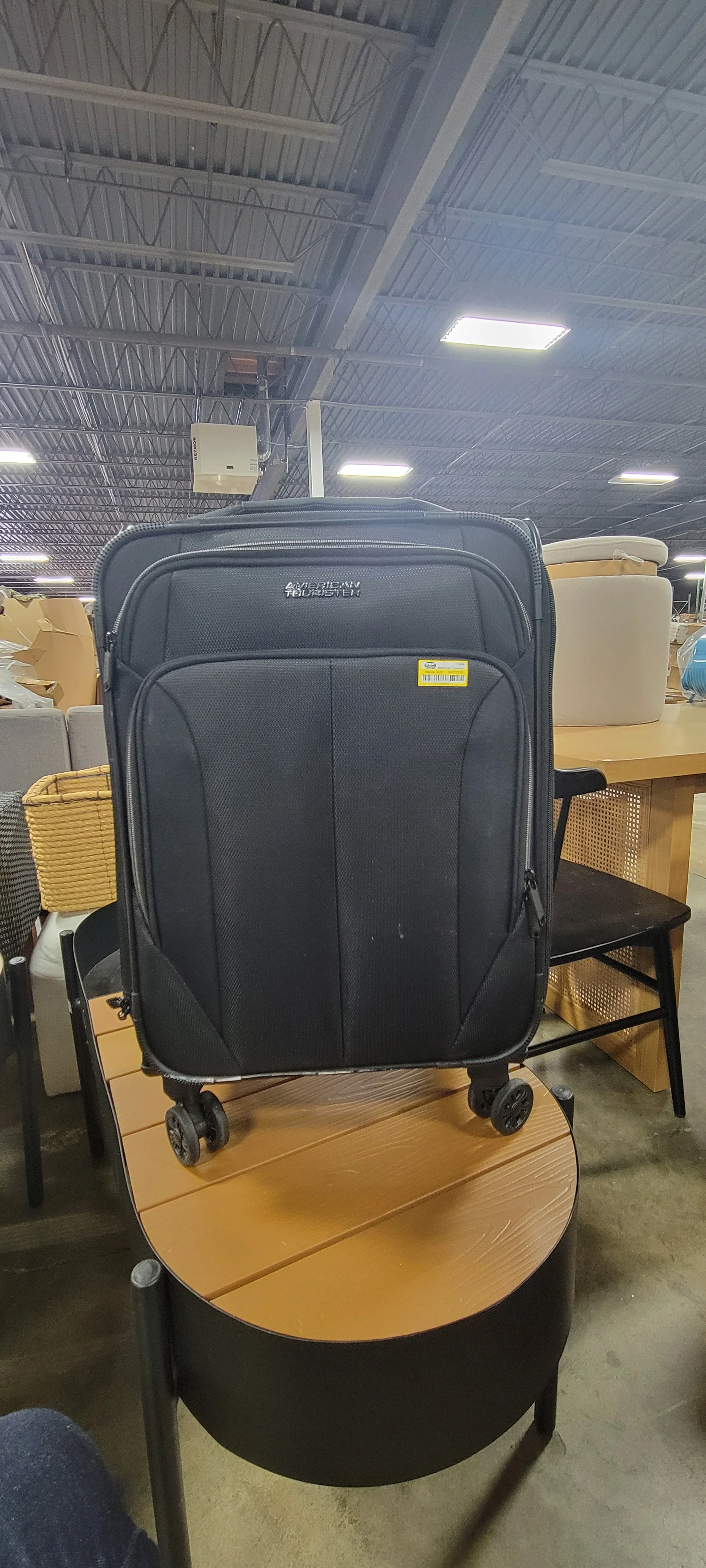 Phenom Softside Carry On Spinner Suitcase - Image 9