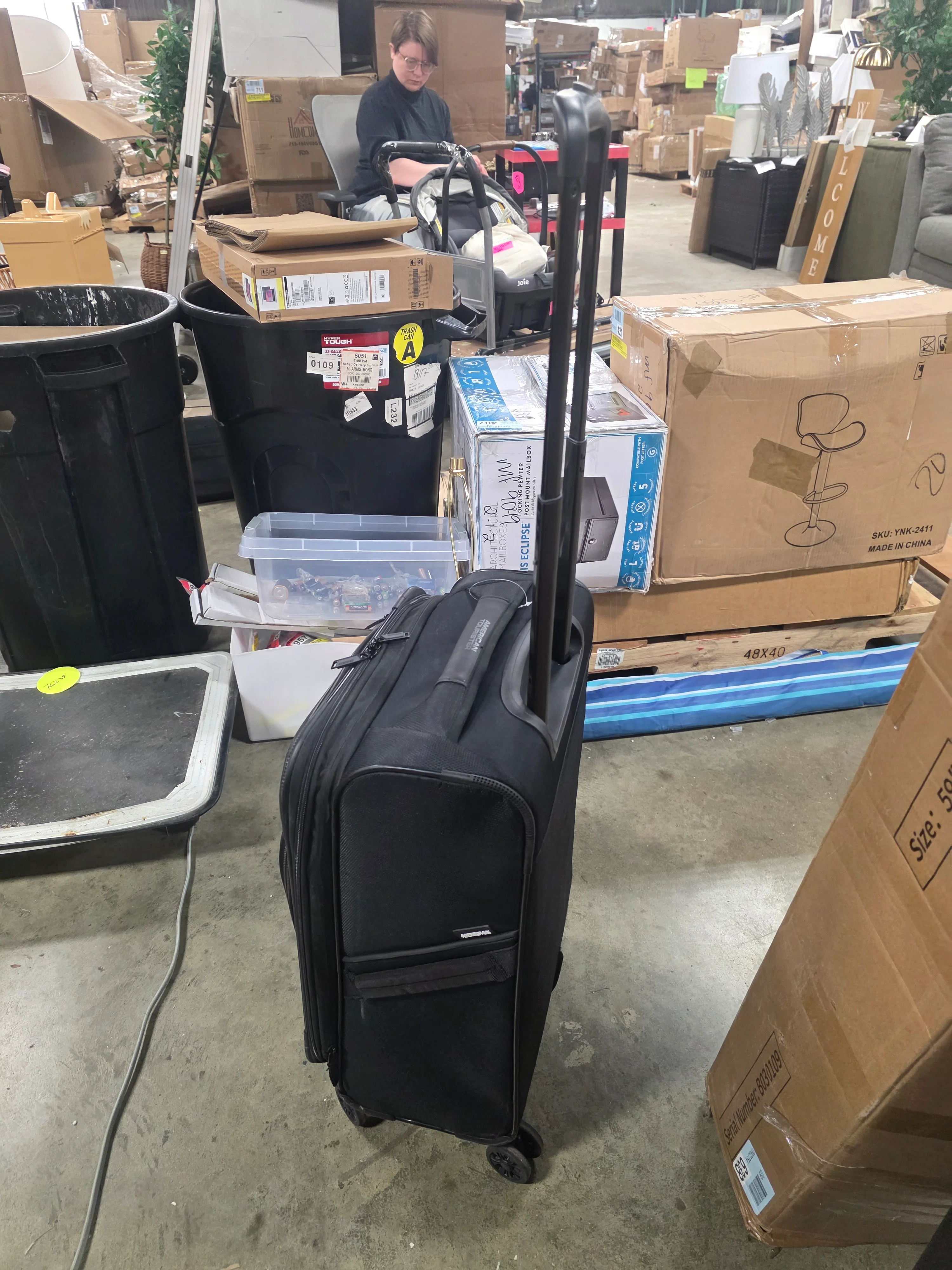 Phenom Softside Carry On Spinner Suitcase - Image 7