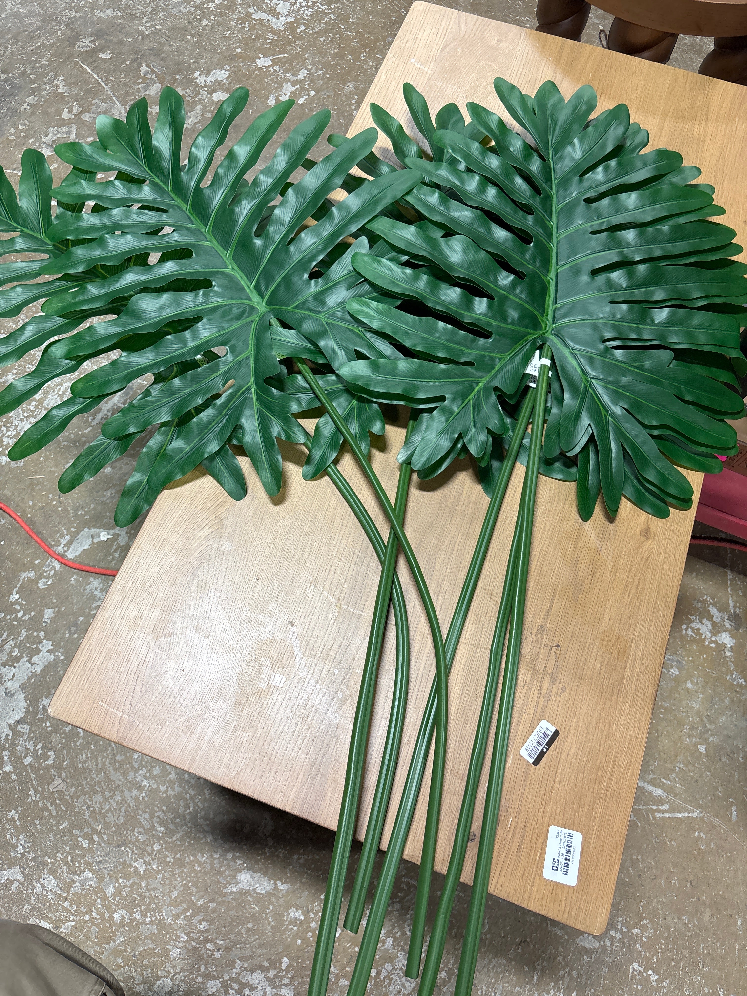 Philodendron Artificial Leaf Branch SHOWROOM ITEM - Image 2