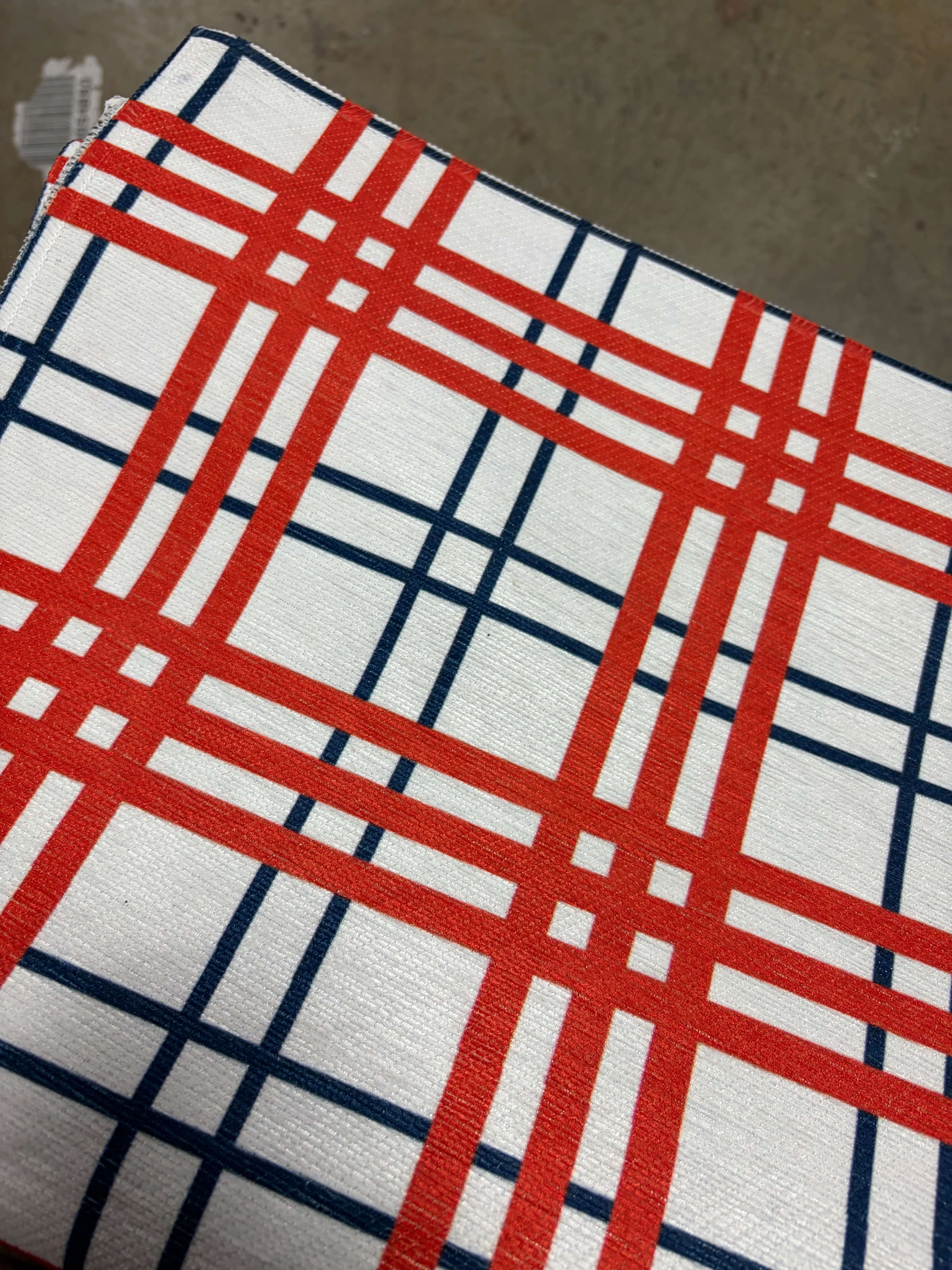 Plaid Indoor Rug 5X7 - Image 4