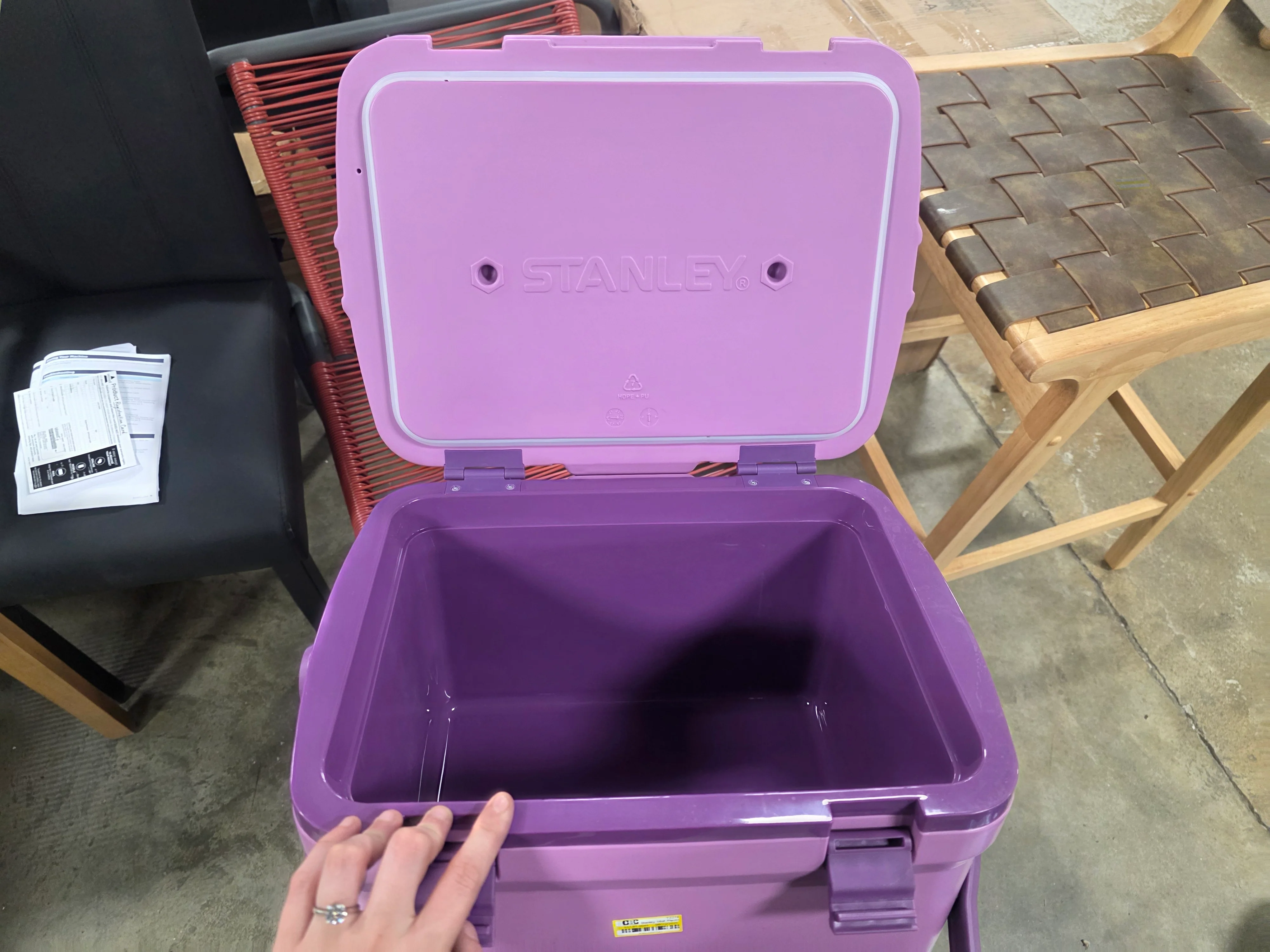 Plastic Easy-Carry Outdoor Cooler - Image 5