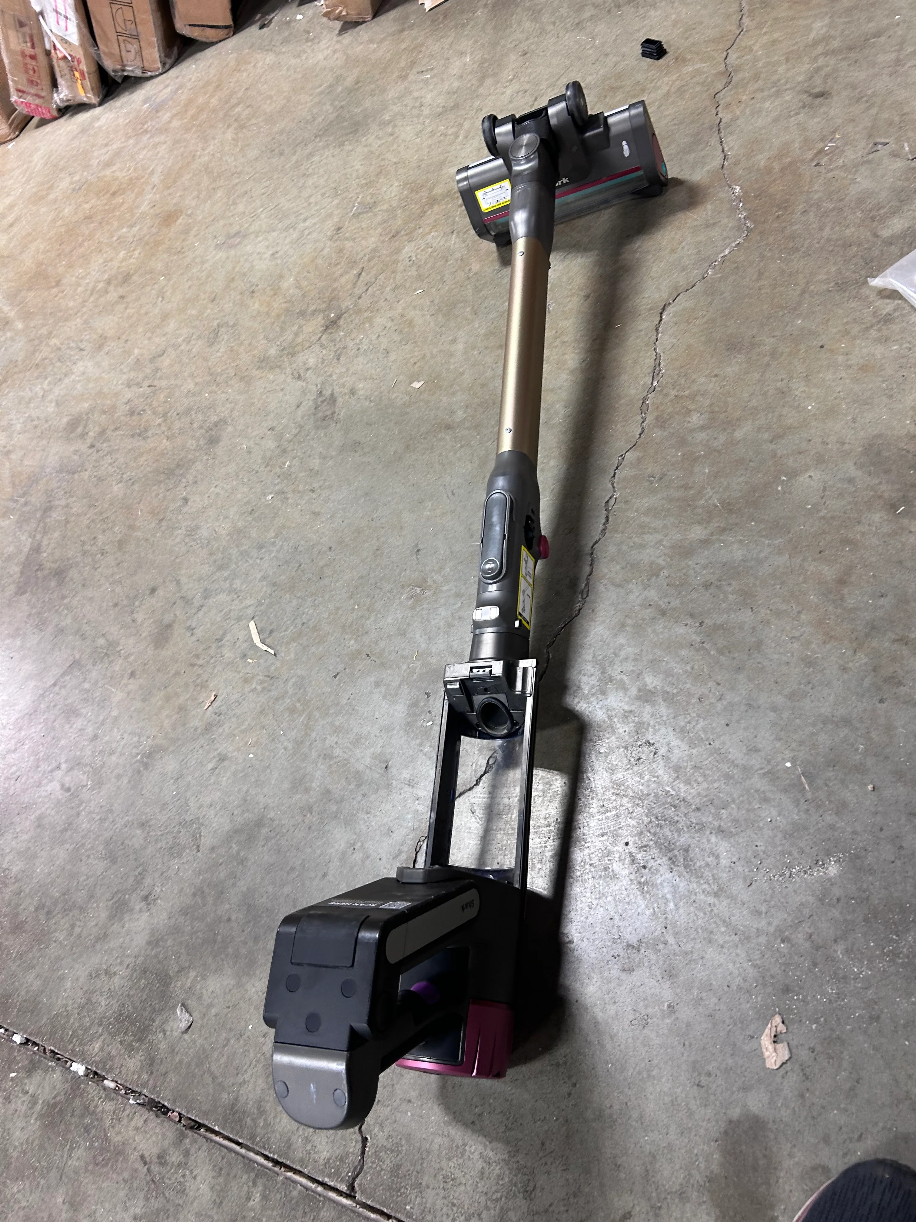PowerDetect Clean & Empty Cordless Stick Vacuum & Auto-Empty System - Image 8