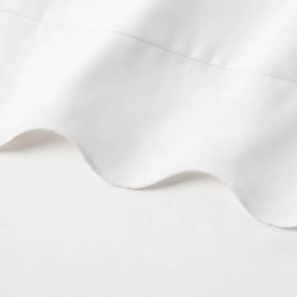 400 Thread Count Performance Sheet Set White Scalloped Hem Queen - Image 3