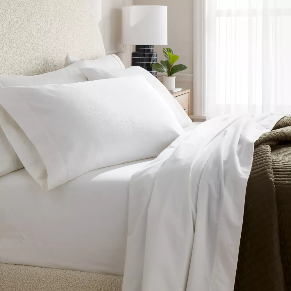 Christmas Ultra Soft Flannel Sheet Set White Queen - Image 2