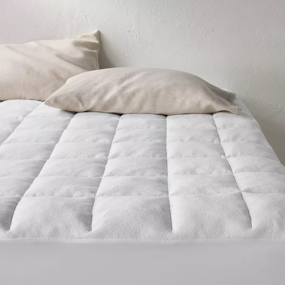 Queen Memory Foam & Down Alternative Mattress Pad