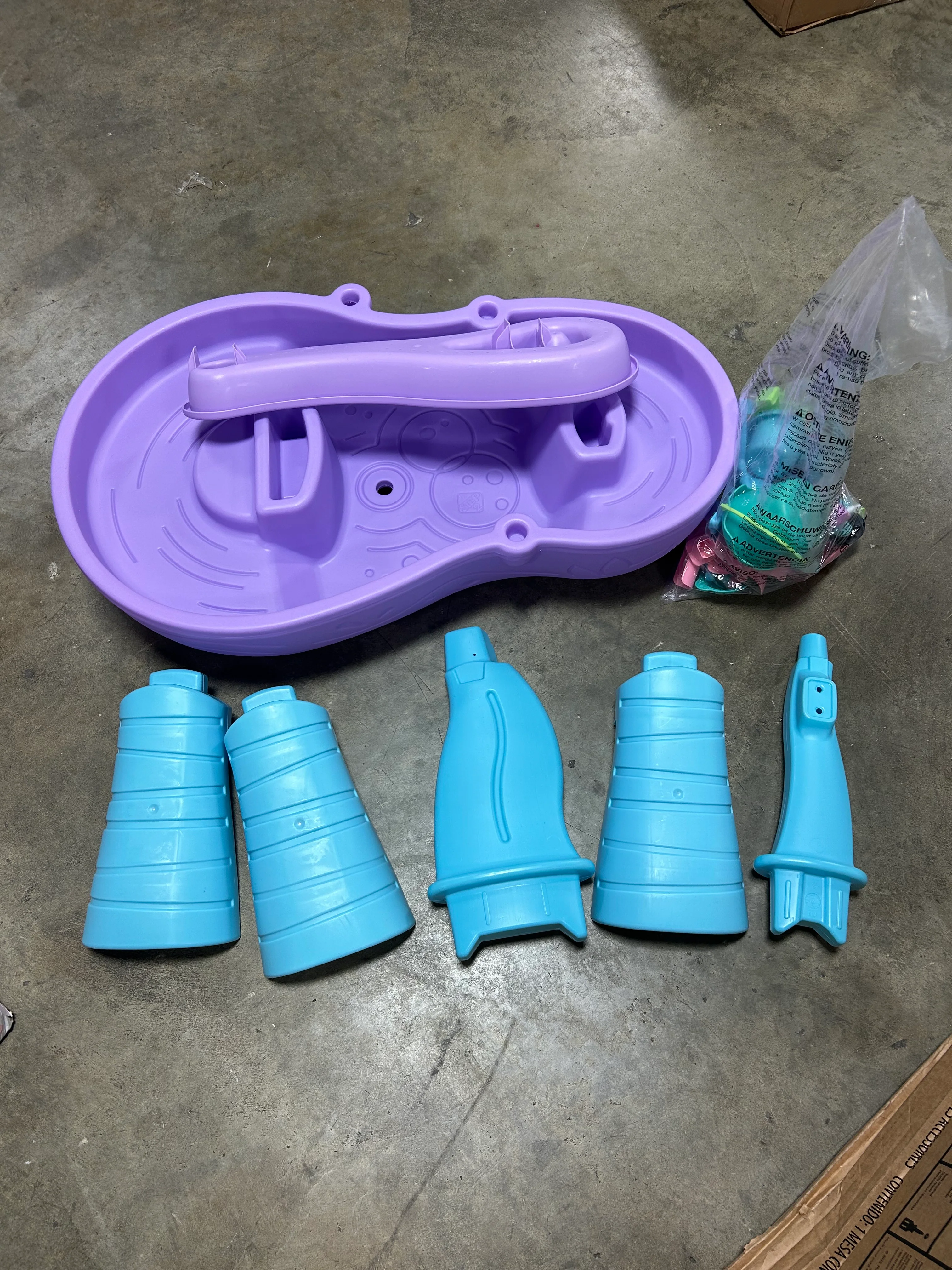 Rain Showers & Unicorns Water Table - Image 7