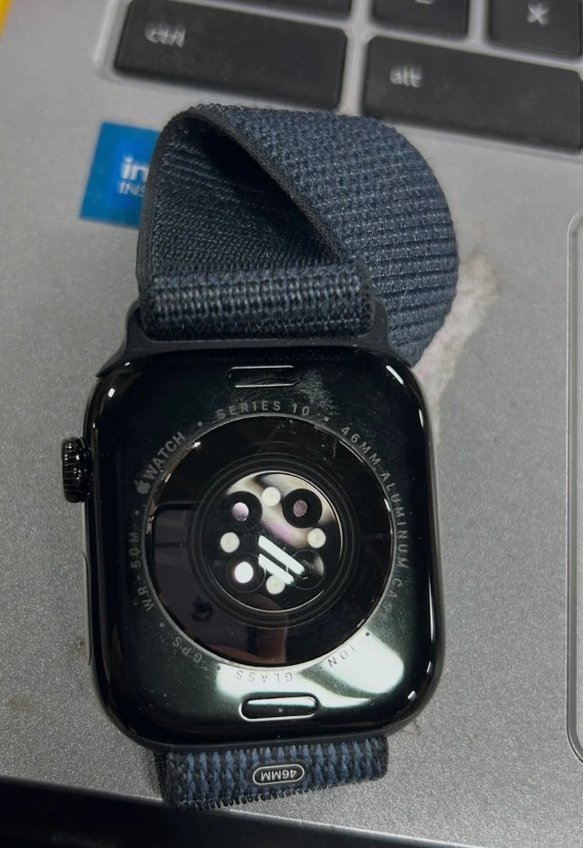 Watch Series 10 GPS Jet Black Aluminum Case with Ink Sport Loop - Image 6