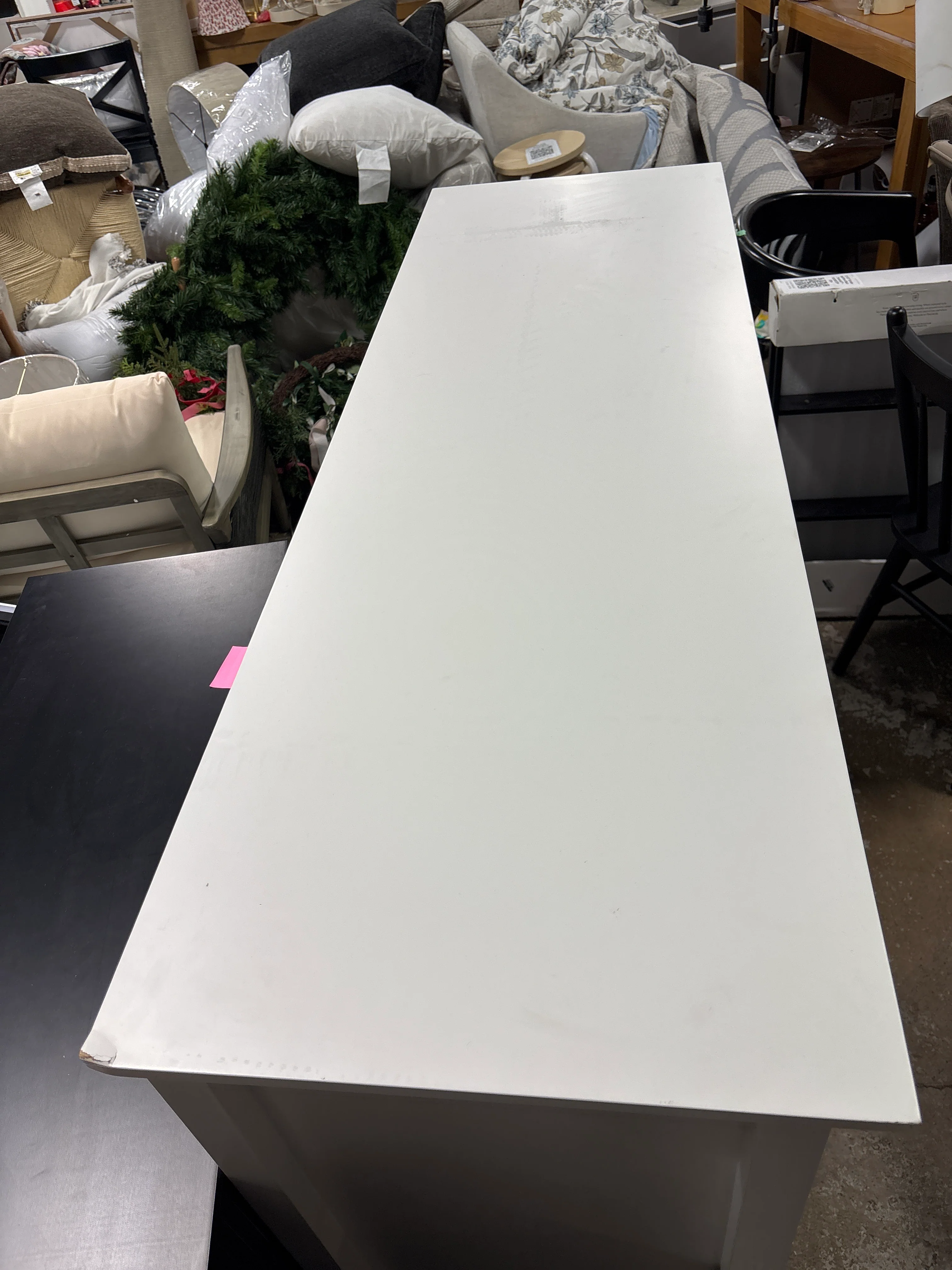 Renee 8 Drawer Dresser - White SHOWROOM ITEM - Image 3