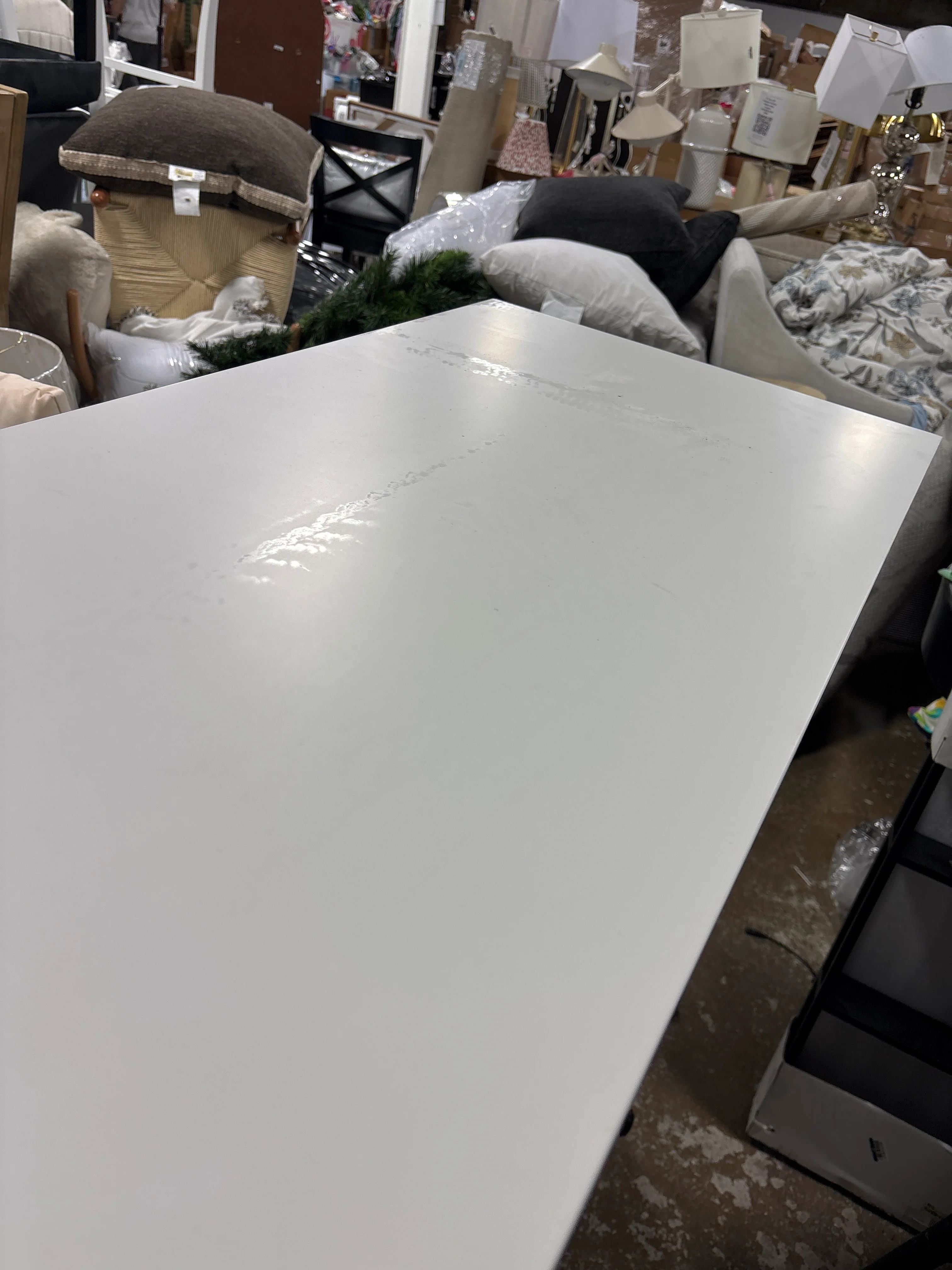 Renee 8 Drawer Dresser - White SHOWROOM ITEM - Image 6