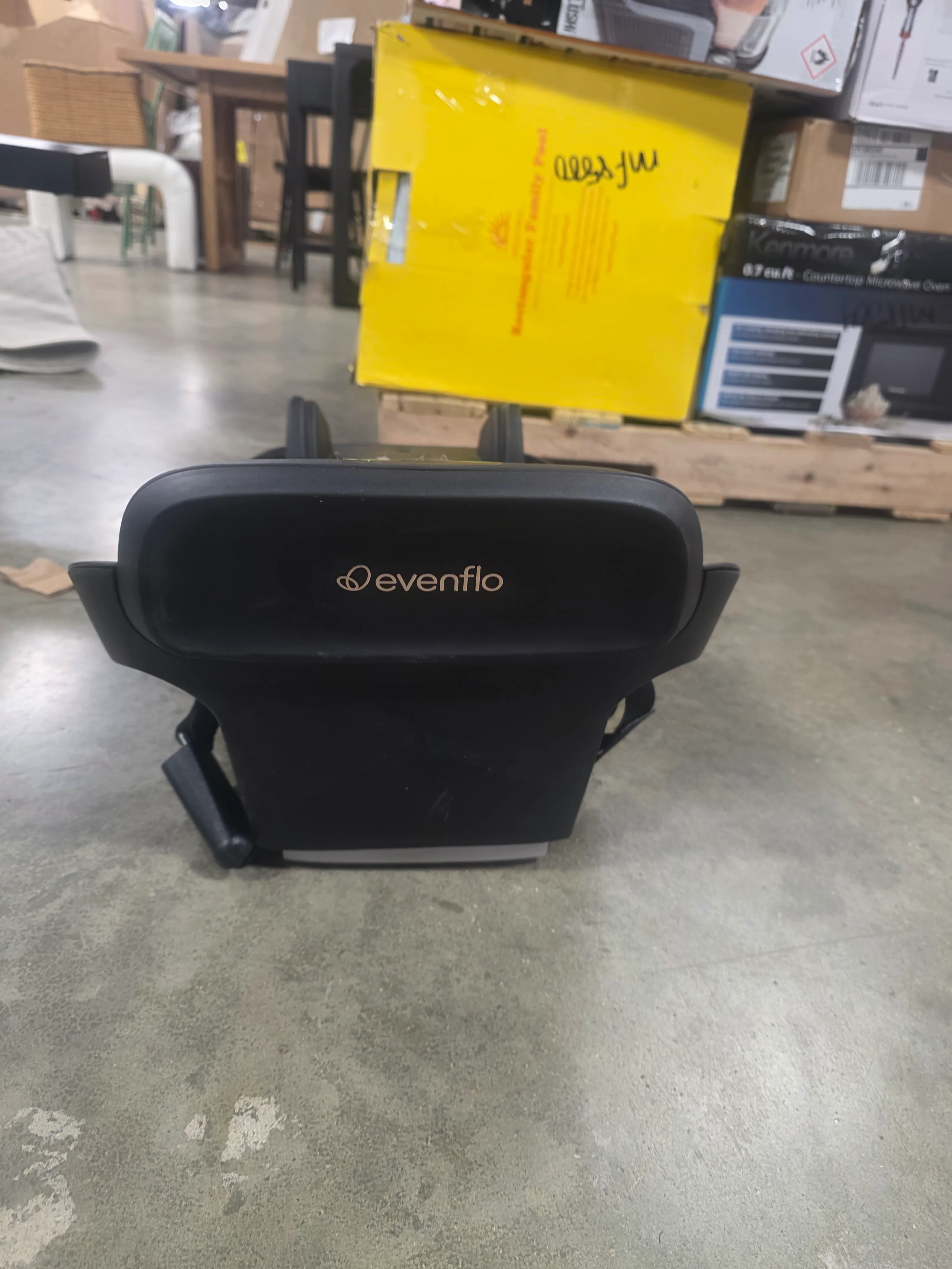 Revolve 180 LiteMax NXT Rotating Infant Car Seat Base - Image 7