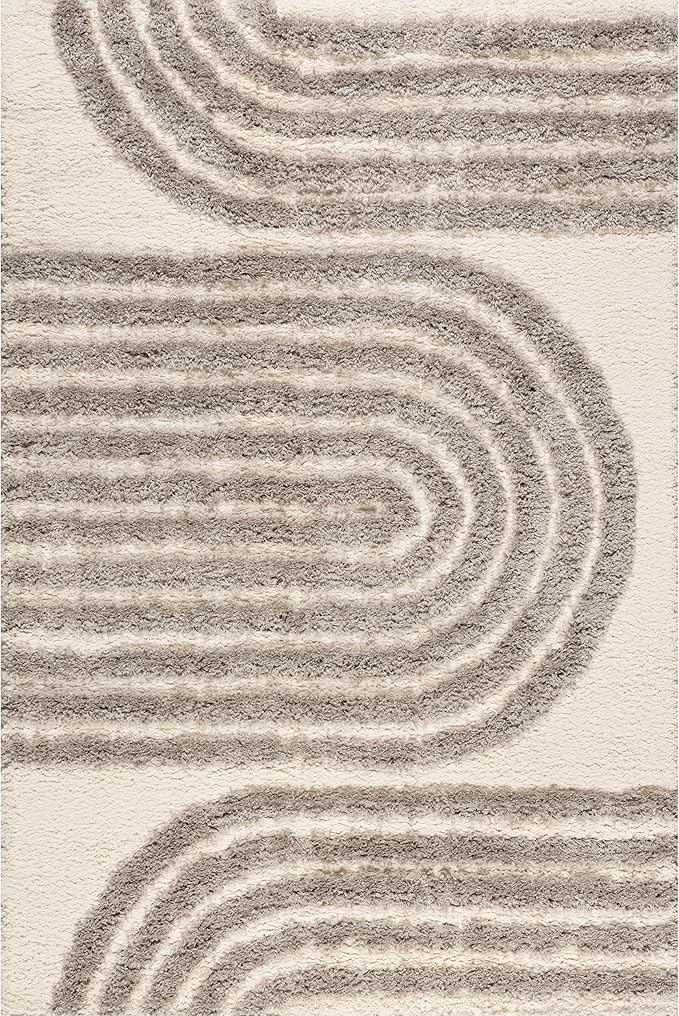 Rose Geometric 4' x 6' Shag Area Rug, Beige