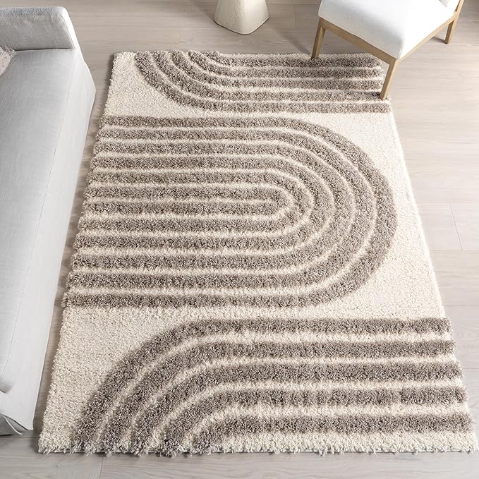 Rose Geometric 4' x 6' Shag Area Rug, Beige - Image 2