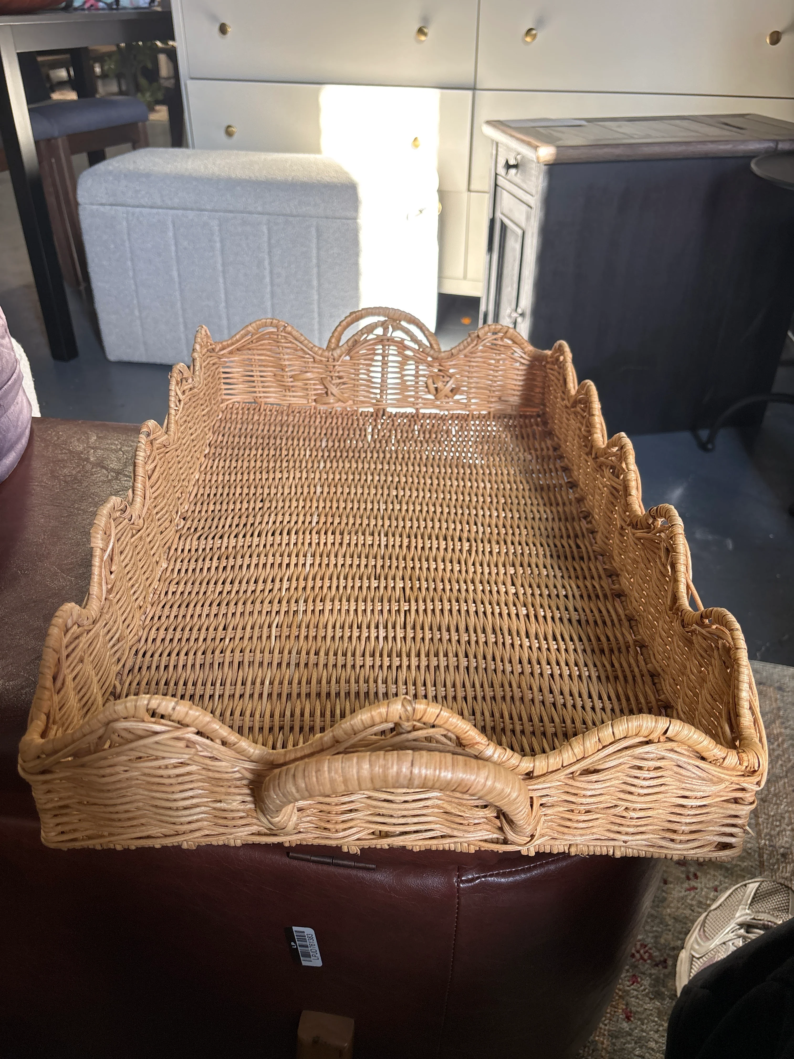 Scallop Wicker Tray SHOWROOM ITEM - Image 3