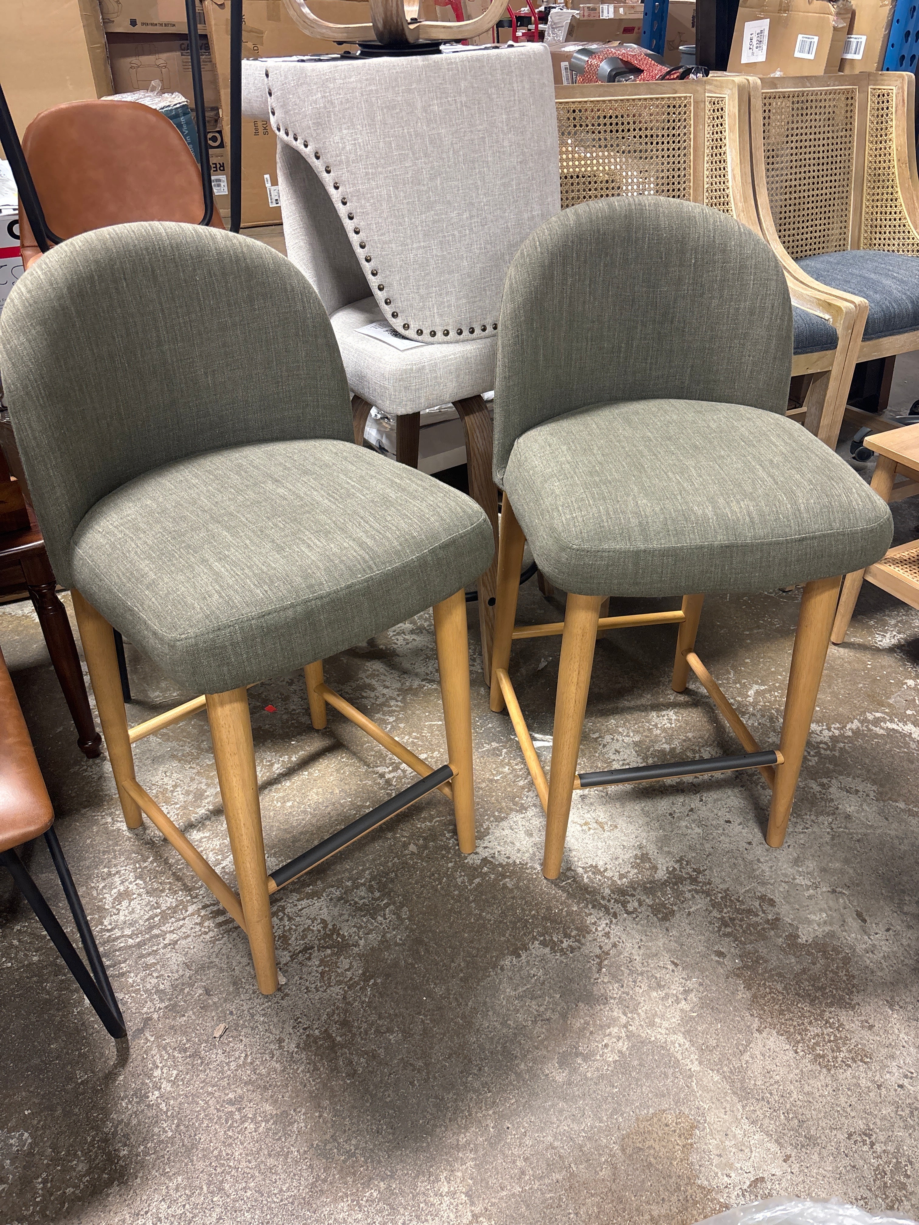 (Set of 2) 25.5" Solid Wood Counter Stools with Linen Curved Back SHOWROOM ITEM - Image 2