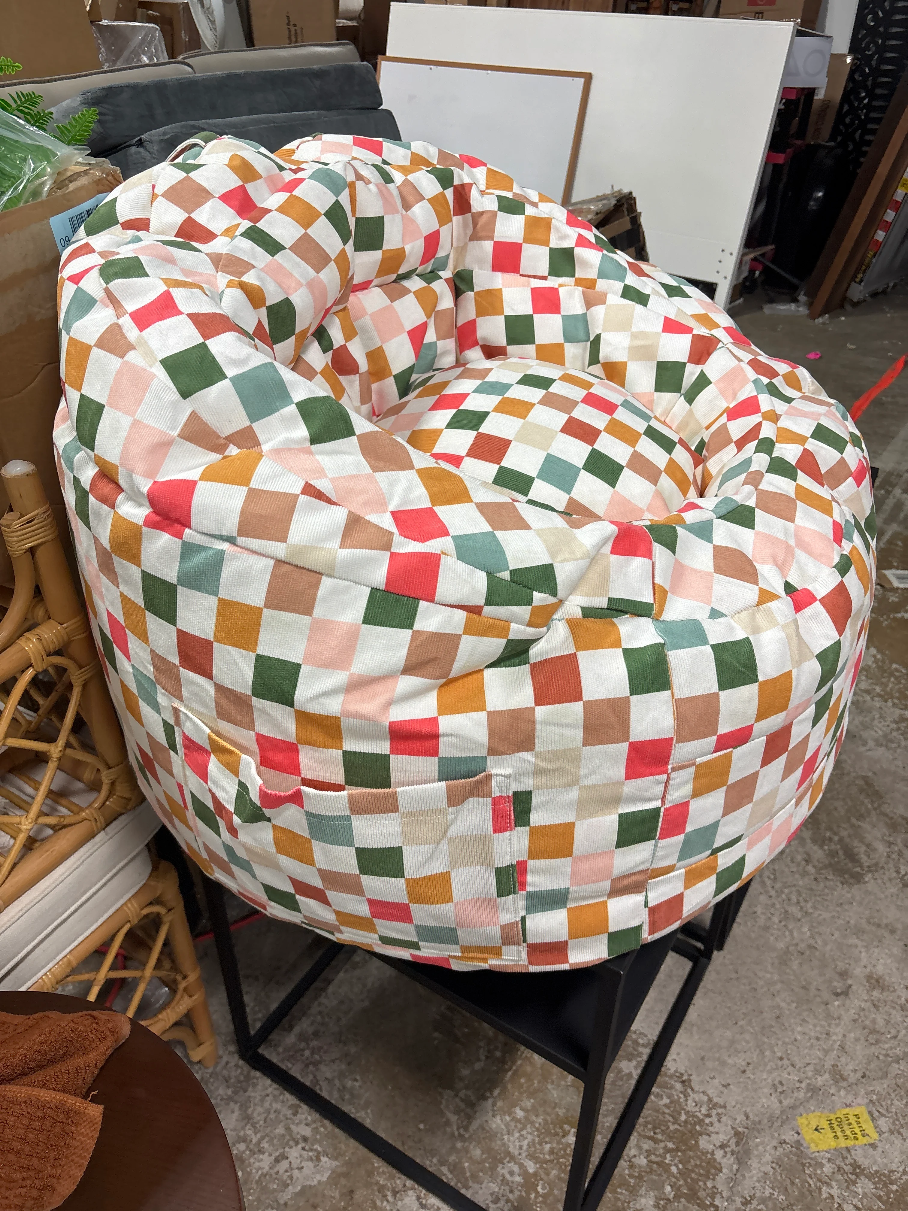 Settle in Kids' Bean Bag Checkered SHOWROOM ITEM - Image 3